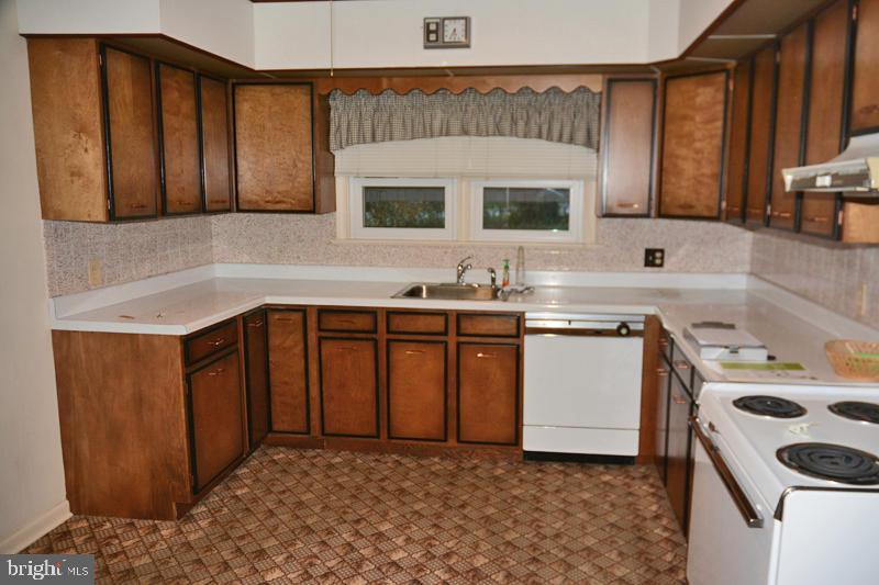 WEST WILLOW - Residential