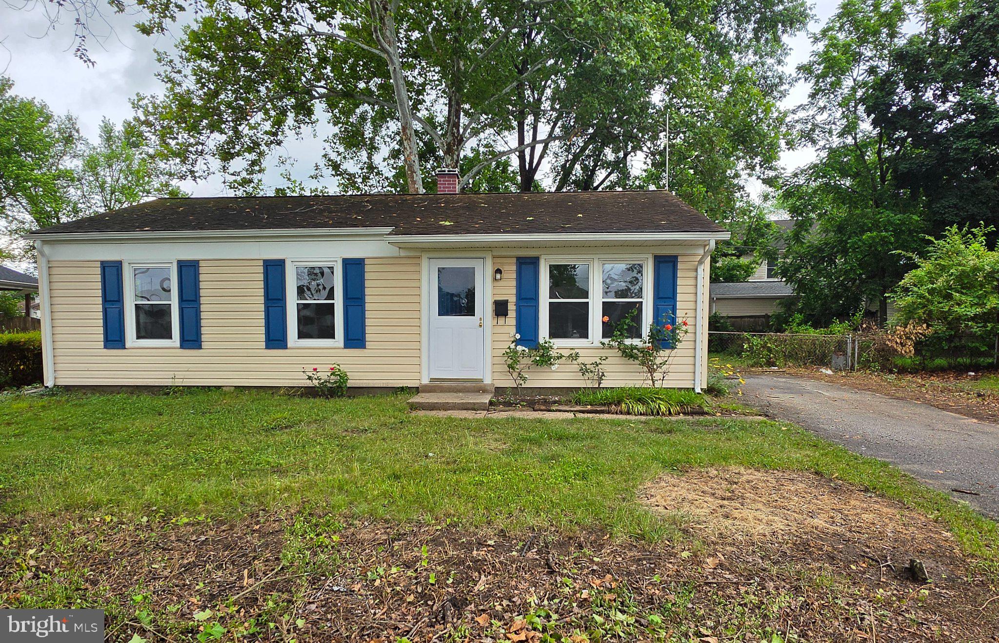 1015 DUMBARTON ROAD
