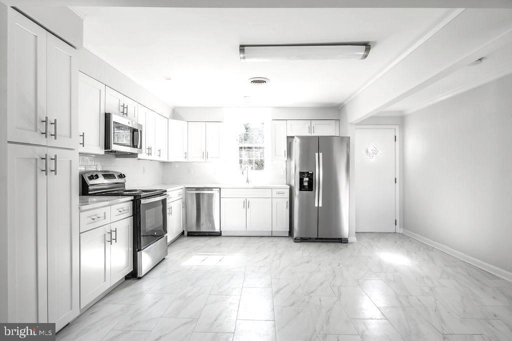 CLINTON ESTATES - Residential