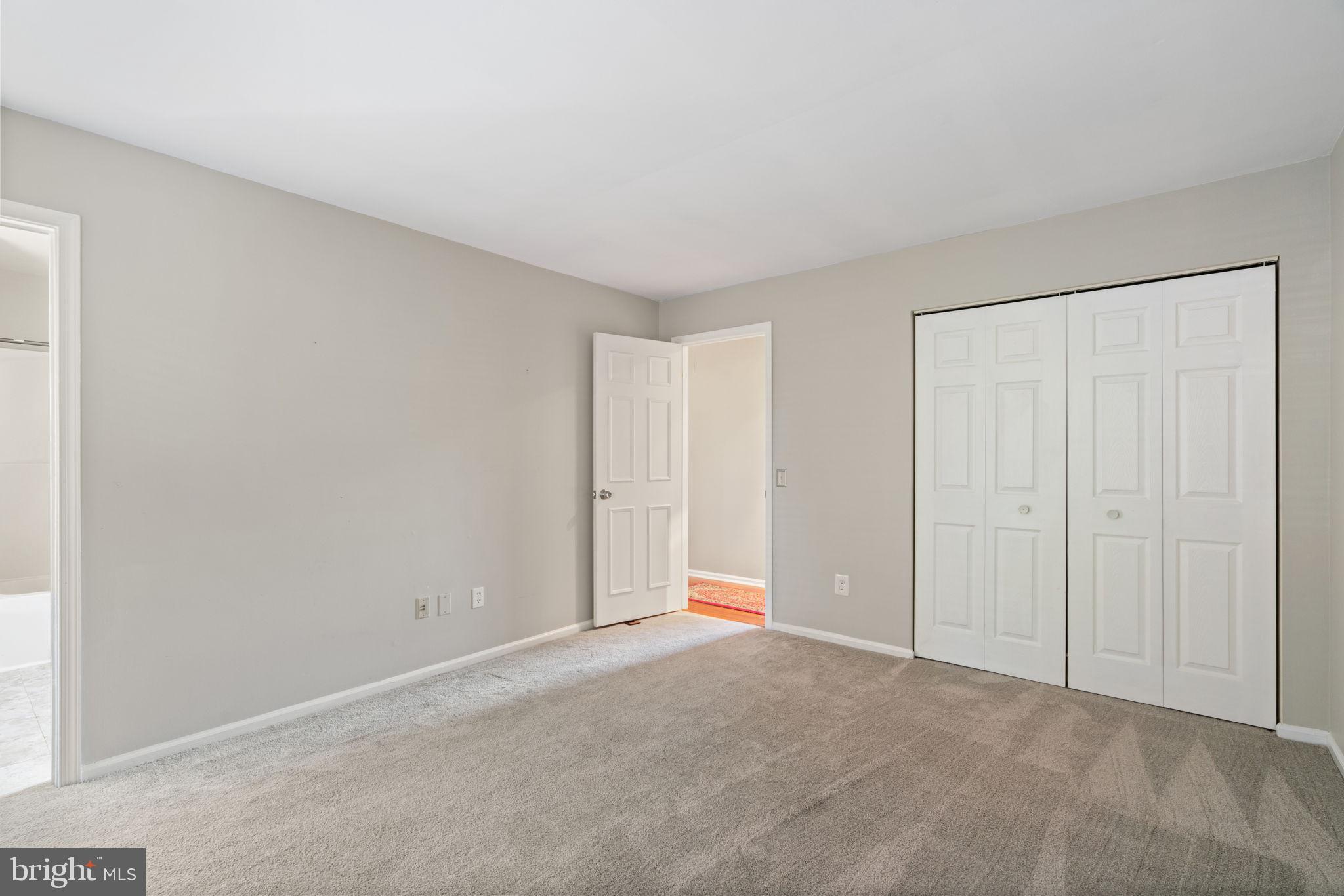 LONDON TOWN WEST - Residential