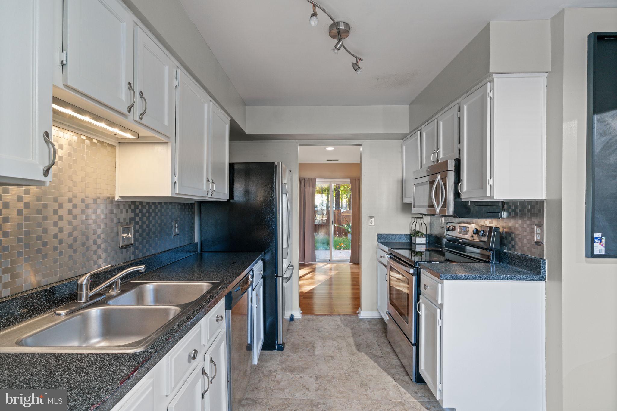 LONDON TOWN WEST - Residential