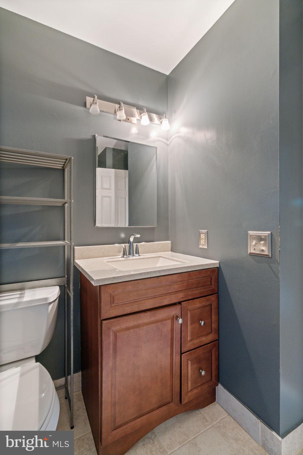 LONDON TOWN WEST - Residential