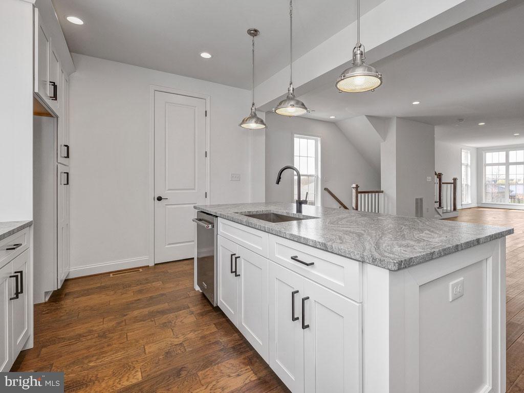 1338 UNION WAY