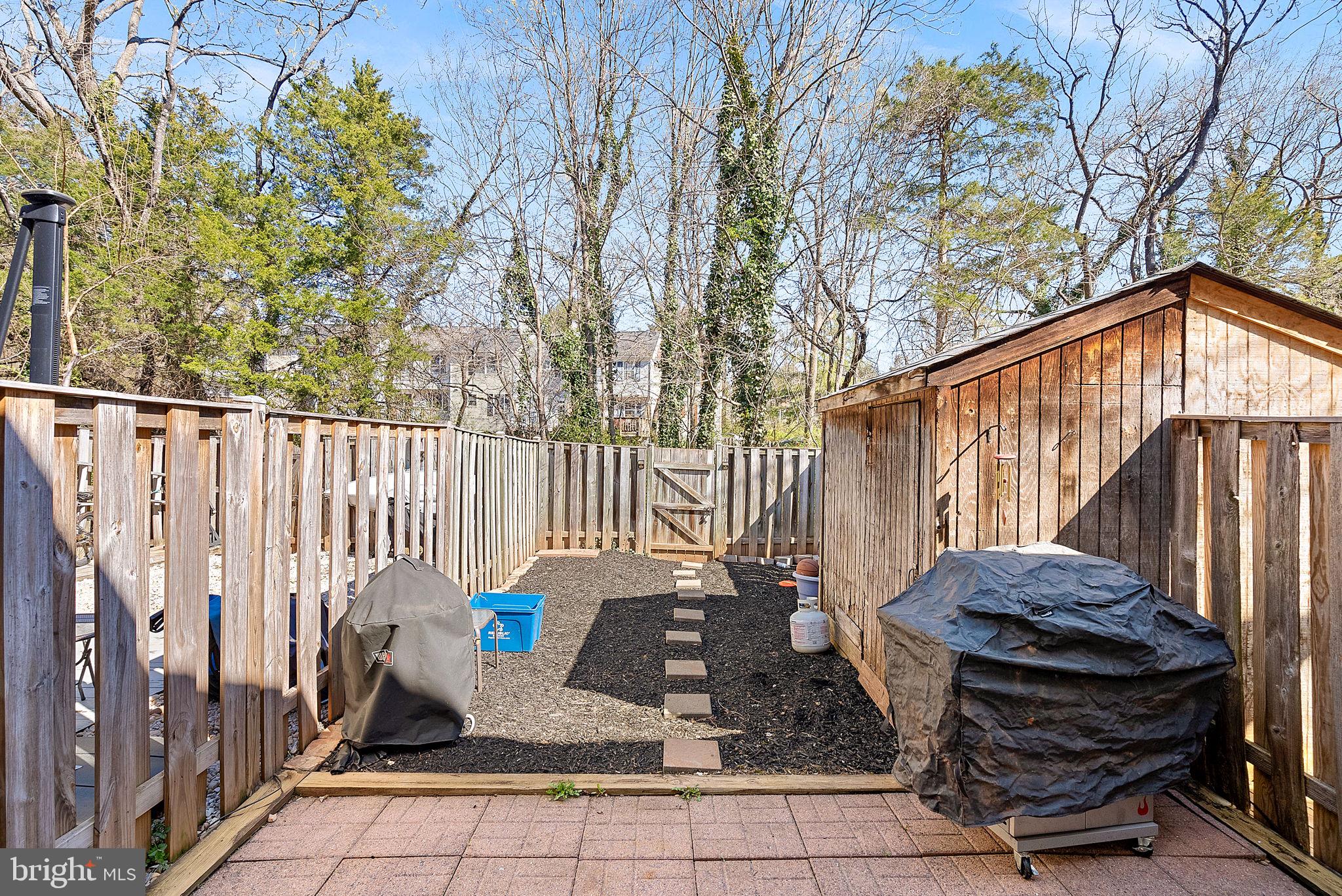 COUNTRYSIDE - Residential