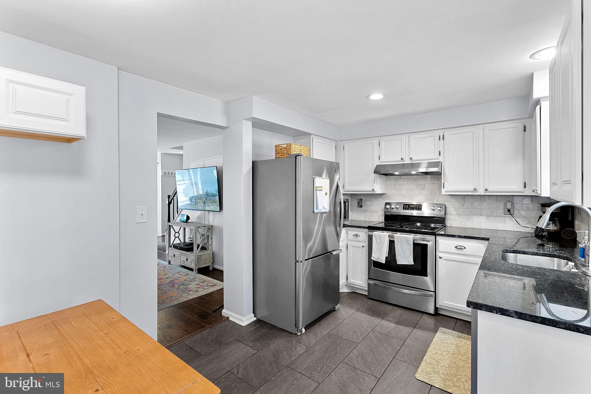 COUNTRYSIDE - Residential