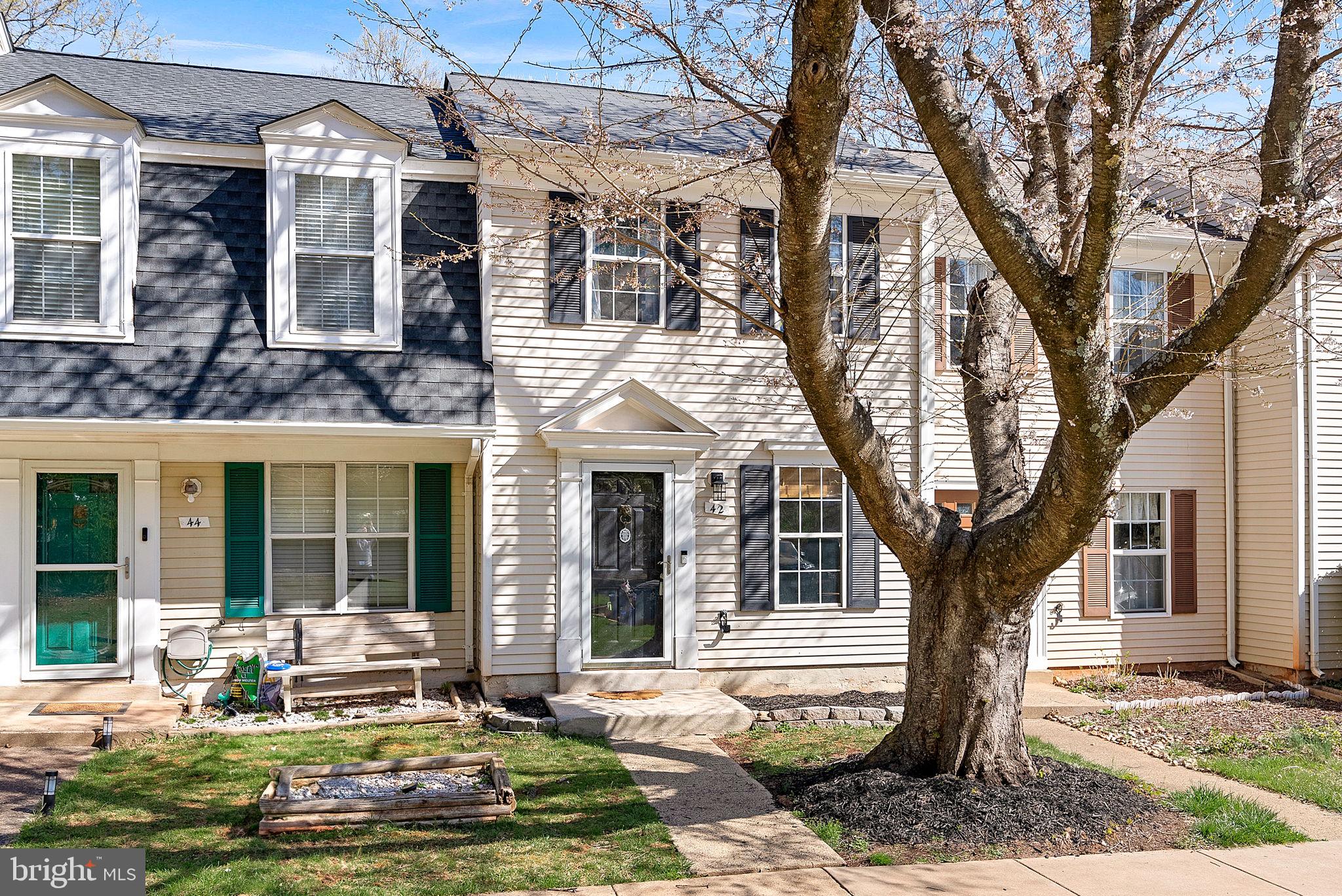 COUNTRYSIDE - Residential