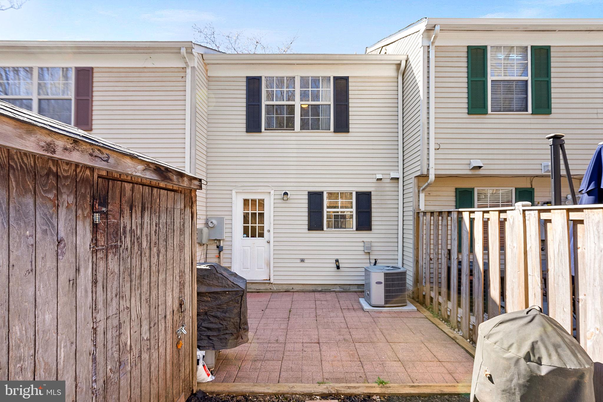 COUNTRYSIDE - Residential