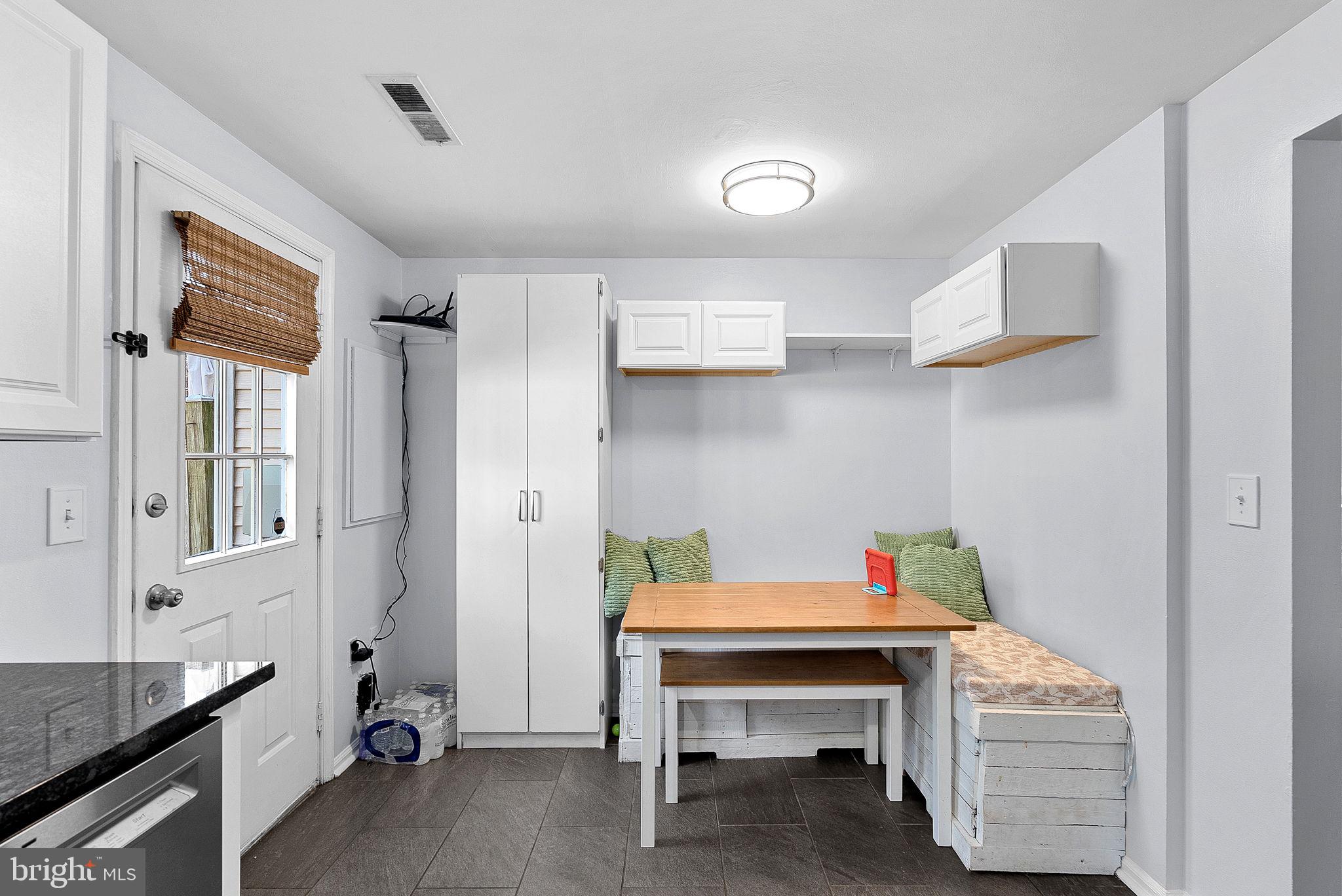 COUNTRYSIDE - Residential