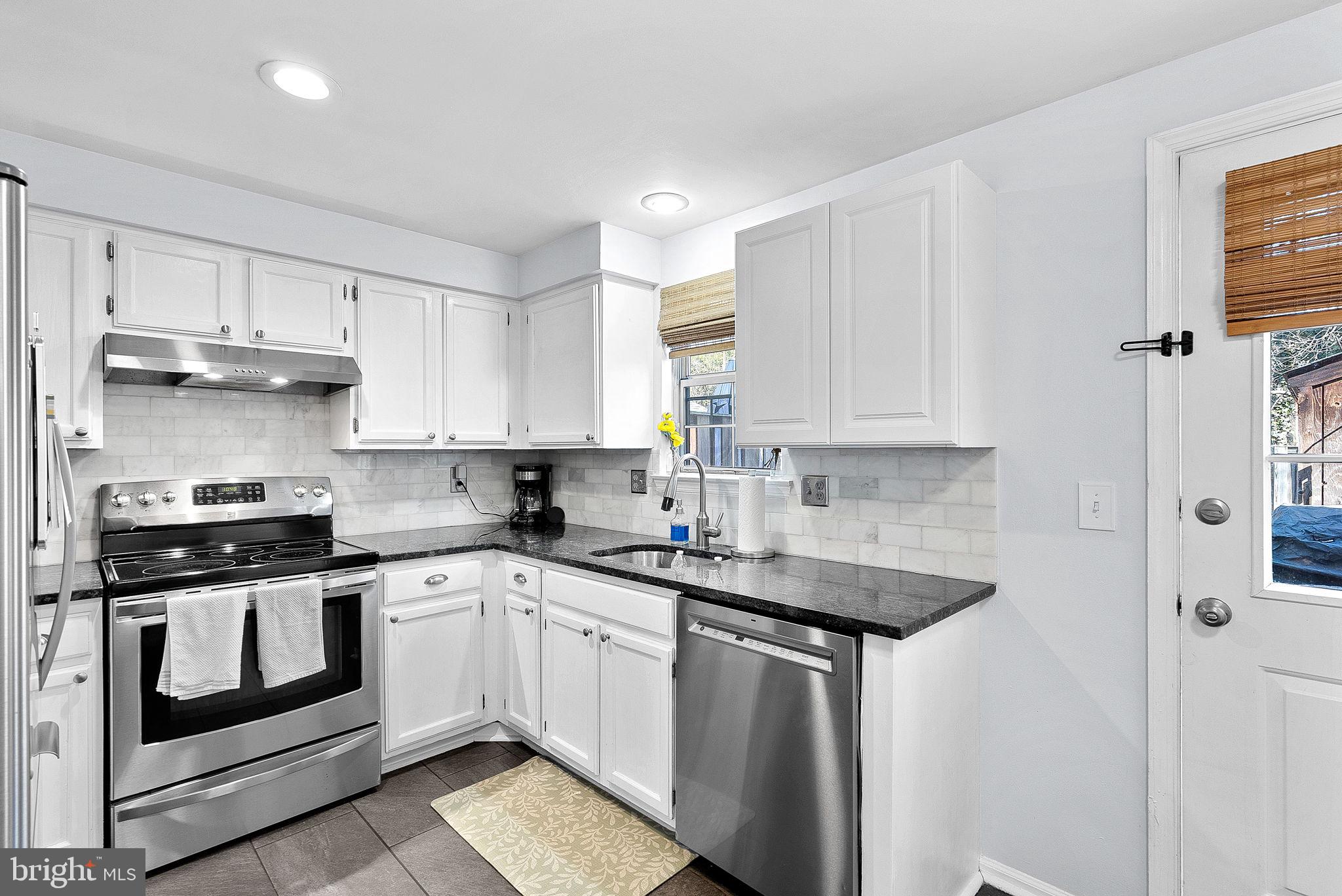 COUNTRYSIDE - Residential