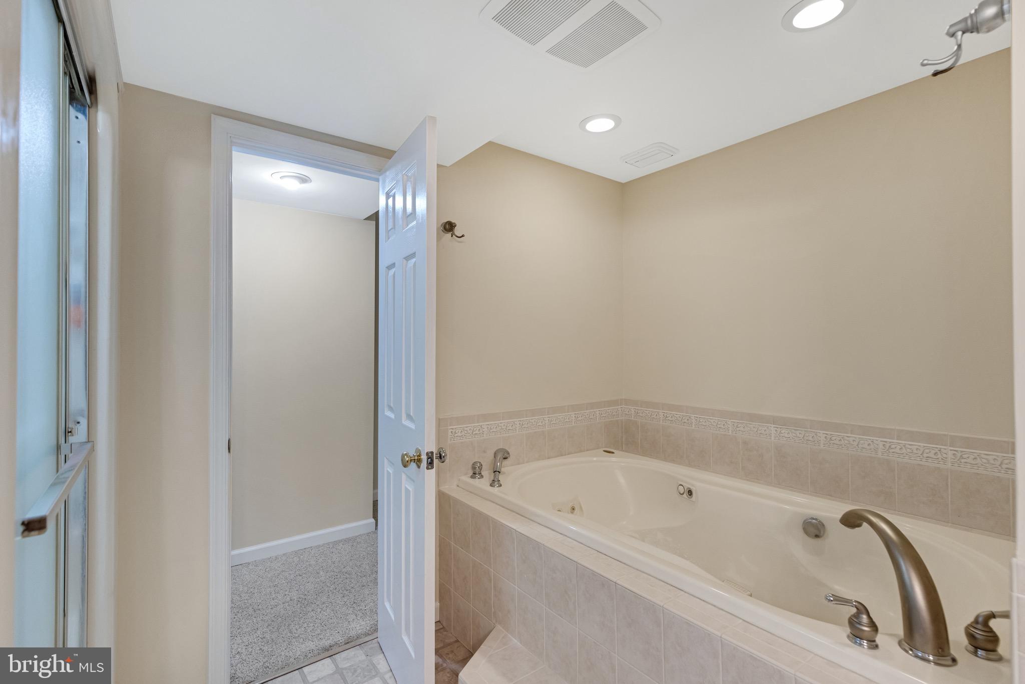 DISNEY ESTATES - Residential