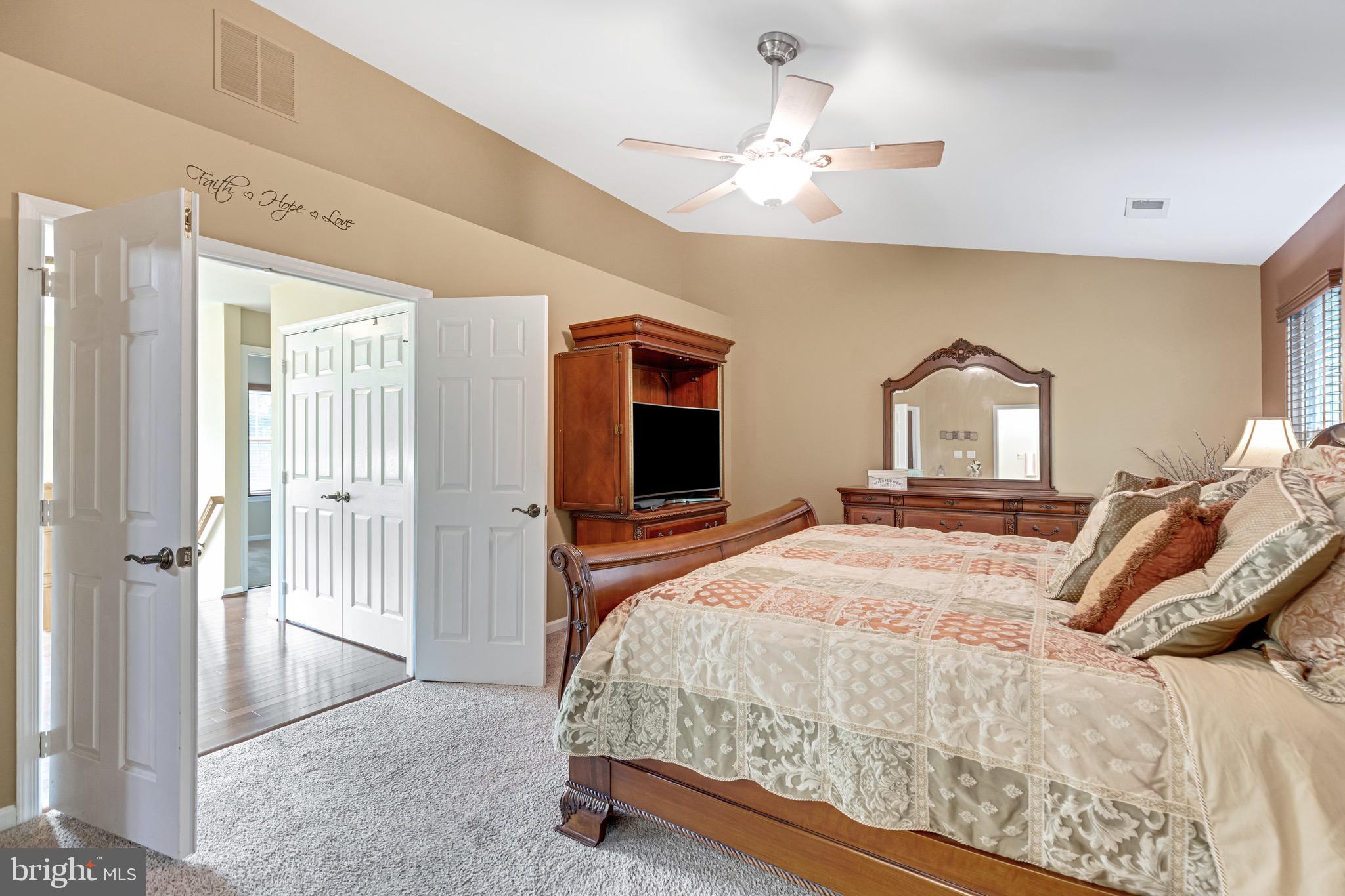 DISNEY ESTATES - Residential