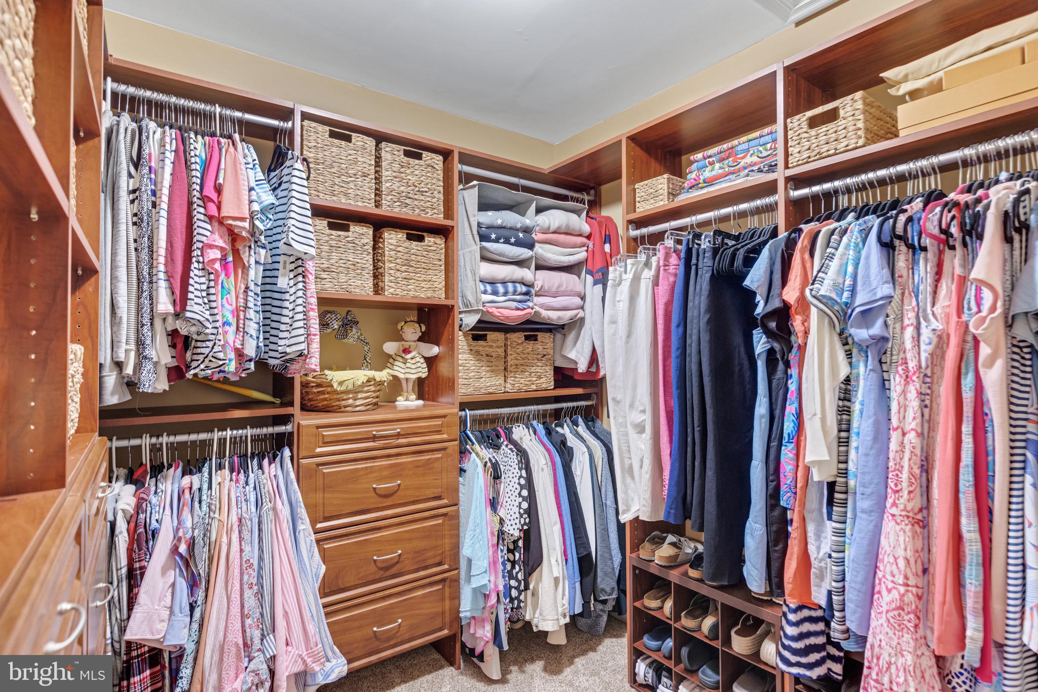 DISNEY ESTATES - Residential