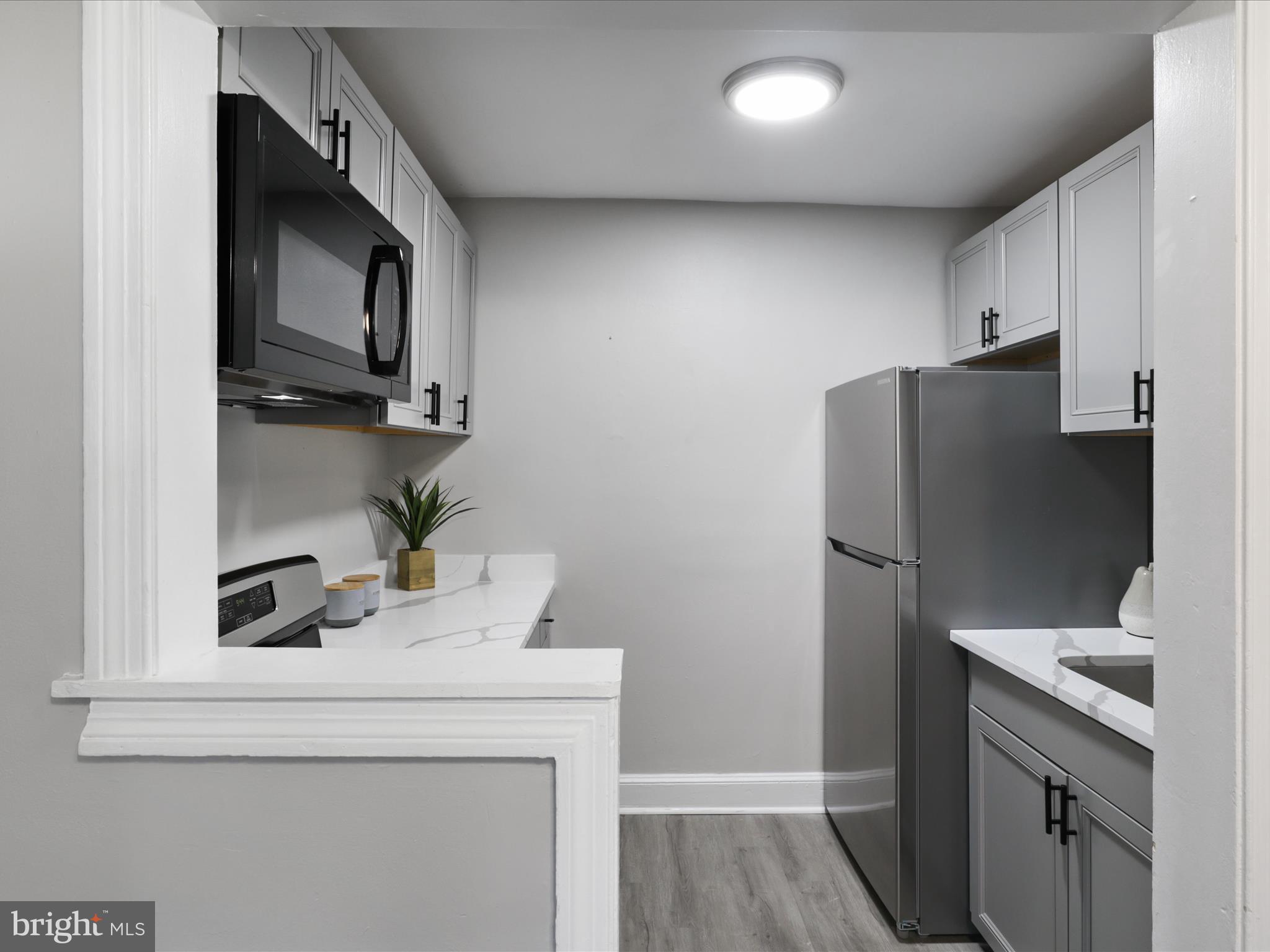 HOLMES - Residential Lease