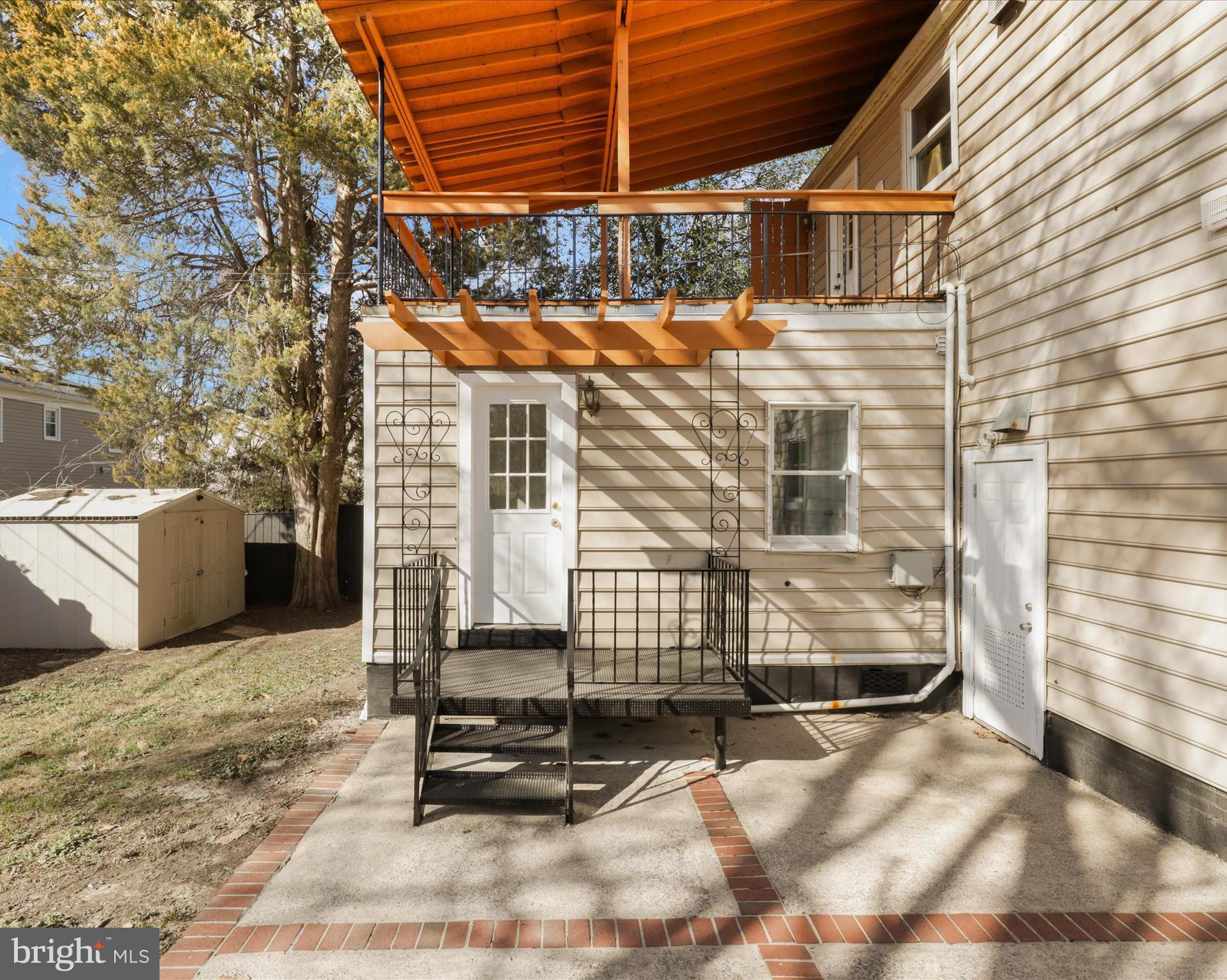 HOLMES - Residential Lease