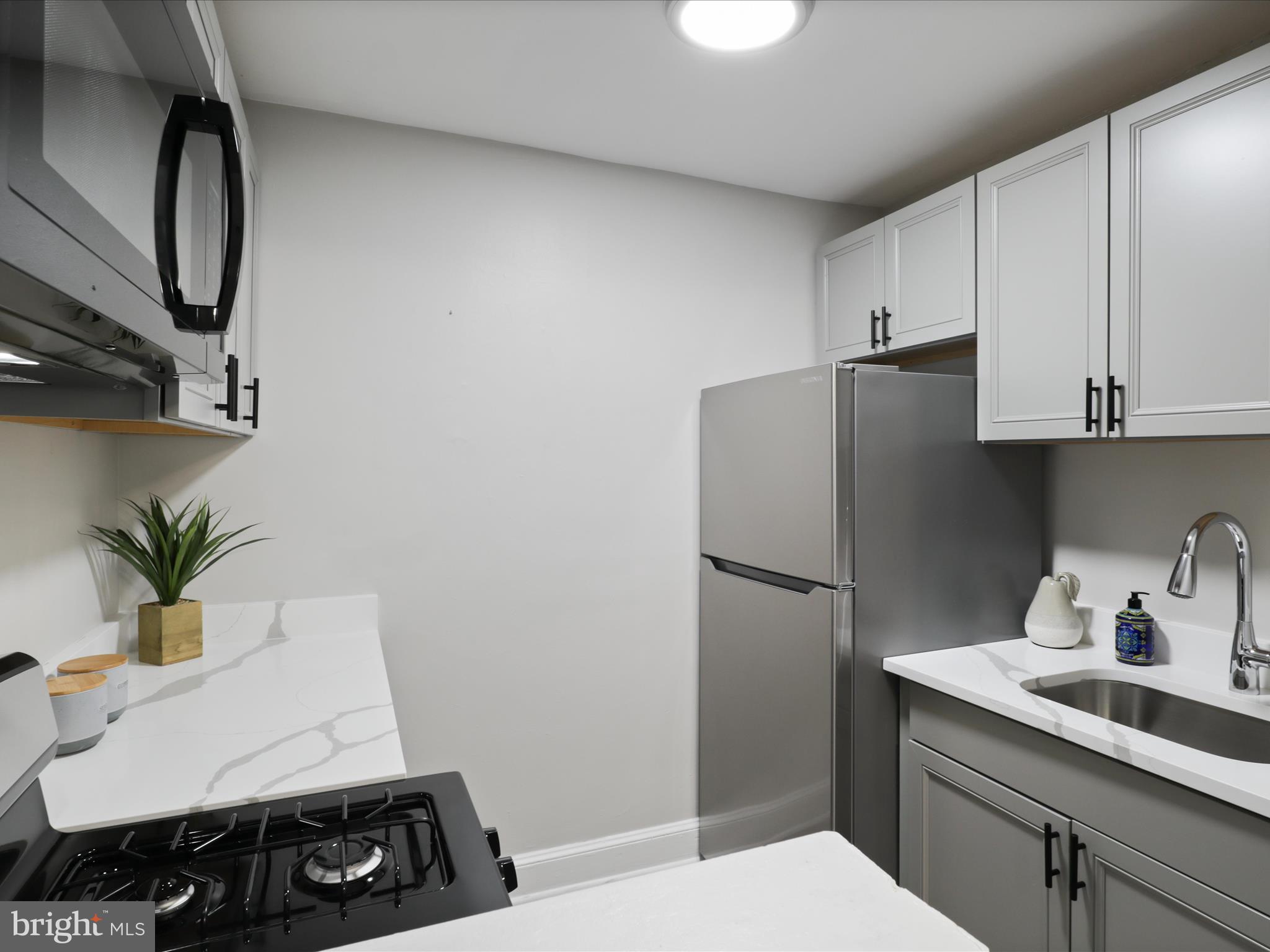 HOLMES - Residential Lease