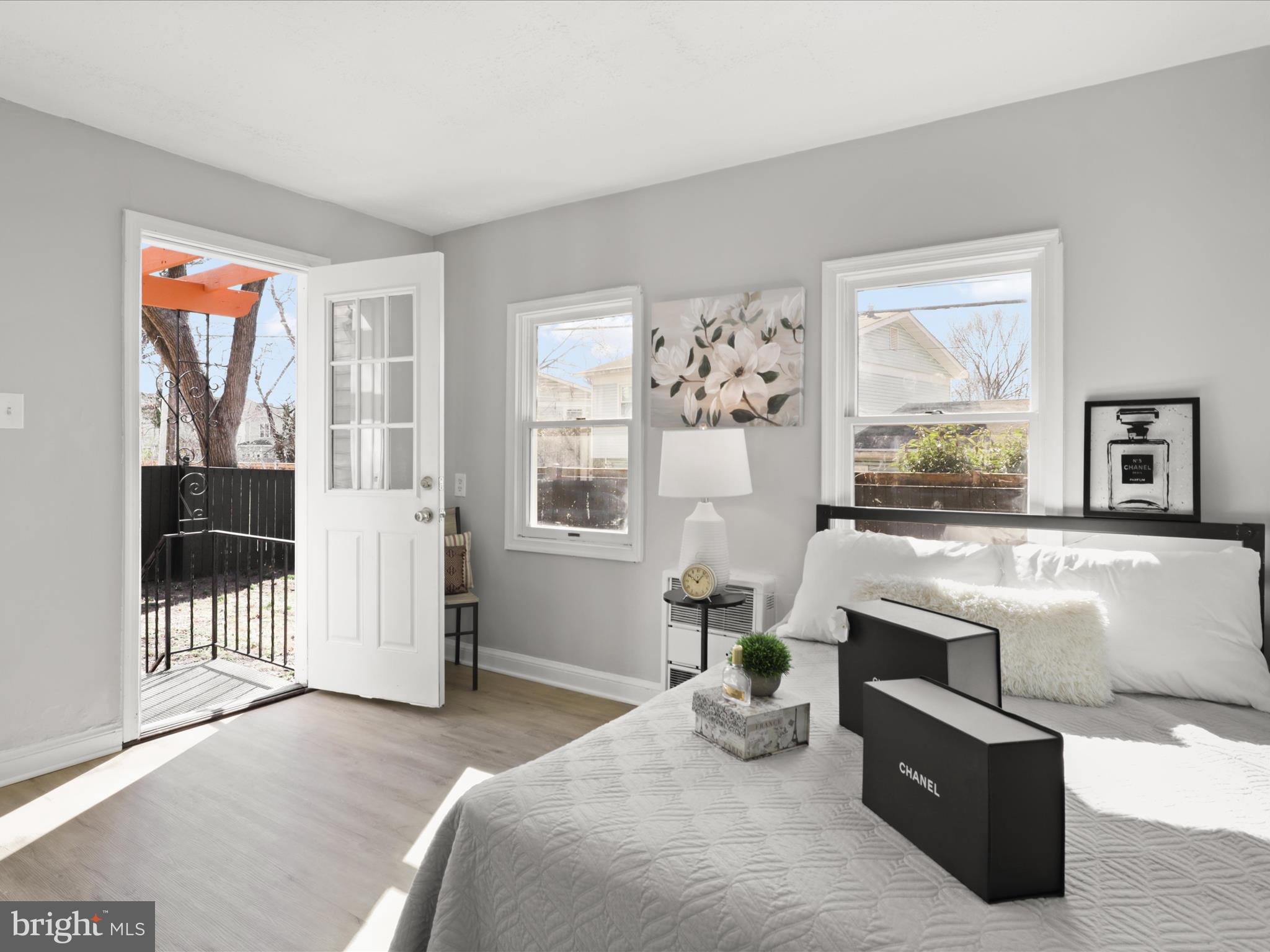 HOLMES - Residential Lease