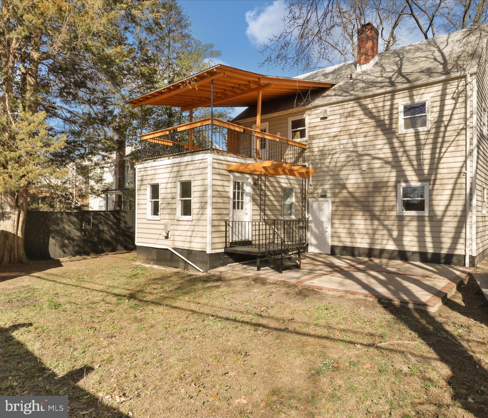 HOLMES - Residential Lease