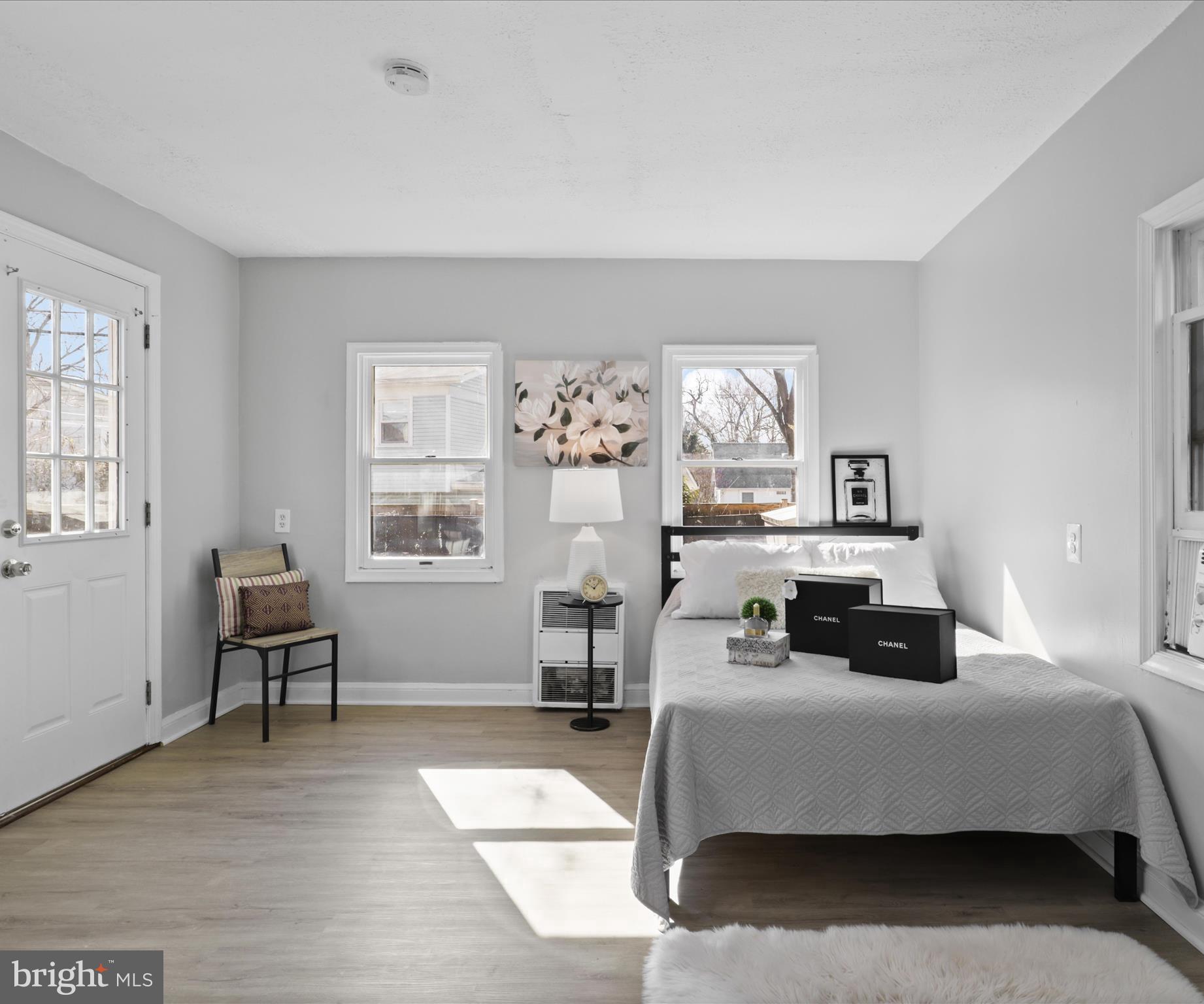 HOLMES - Residential Lease