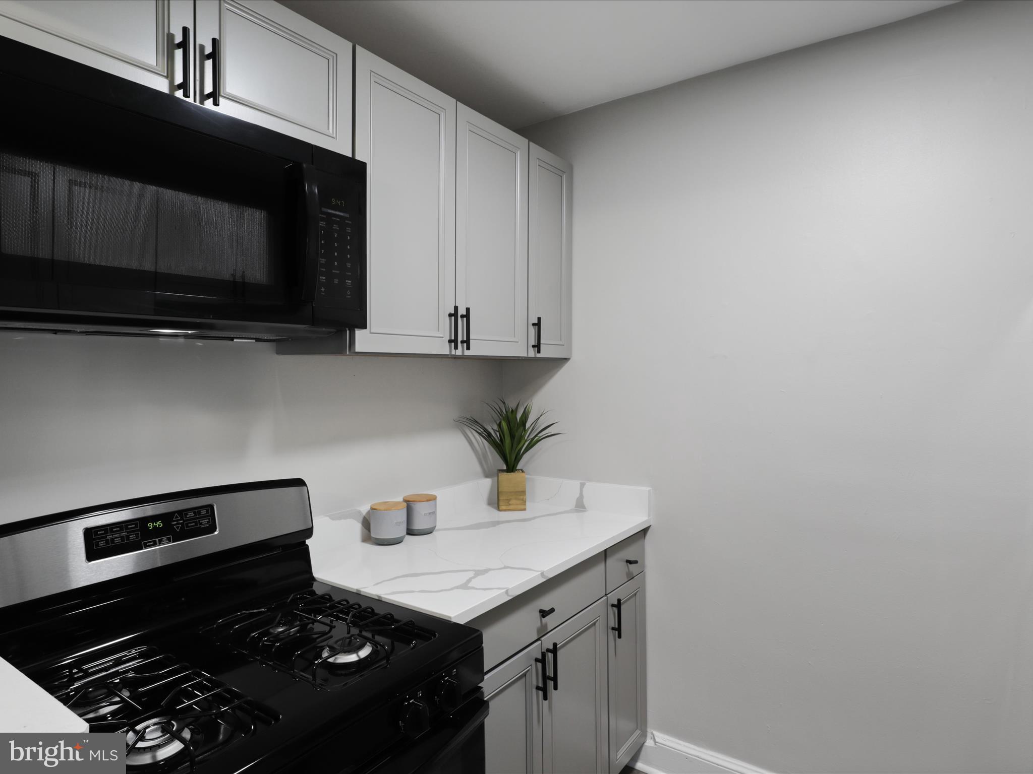 HOLMES - Residential Lease