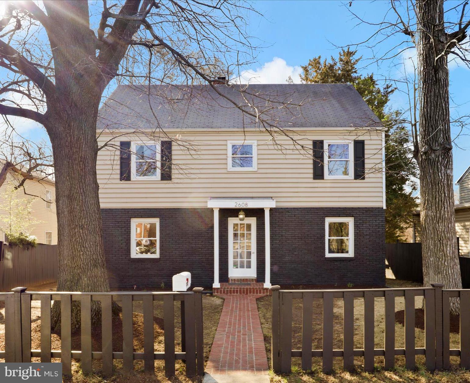 HOLMES - Residential Lease