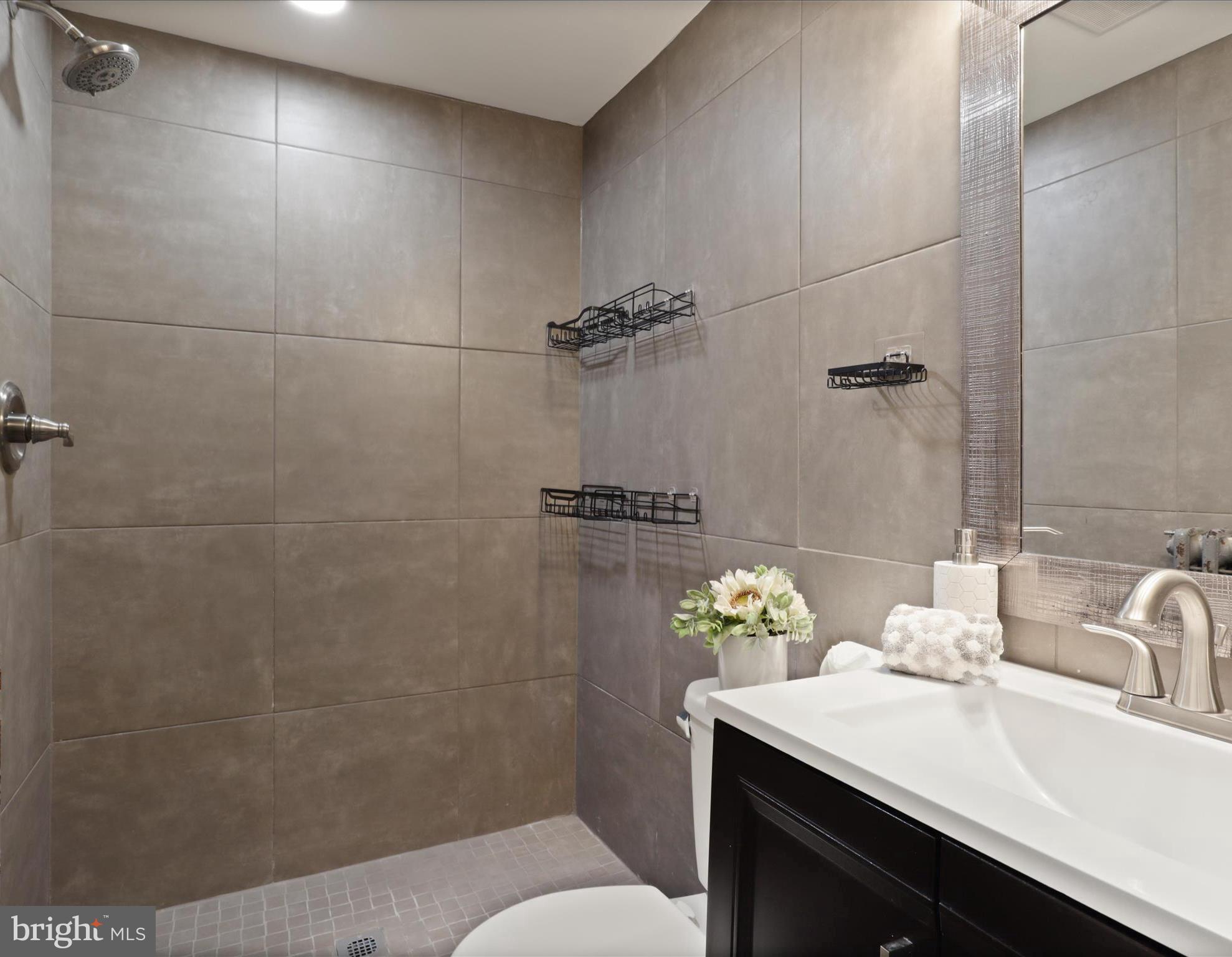 HOLMES - Residential Lease