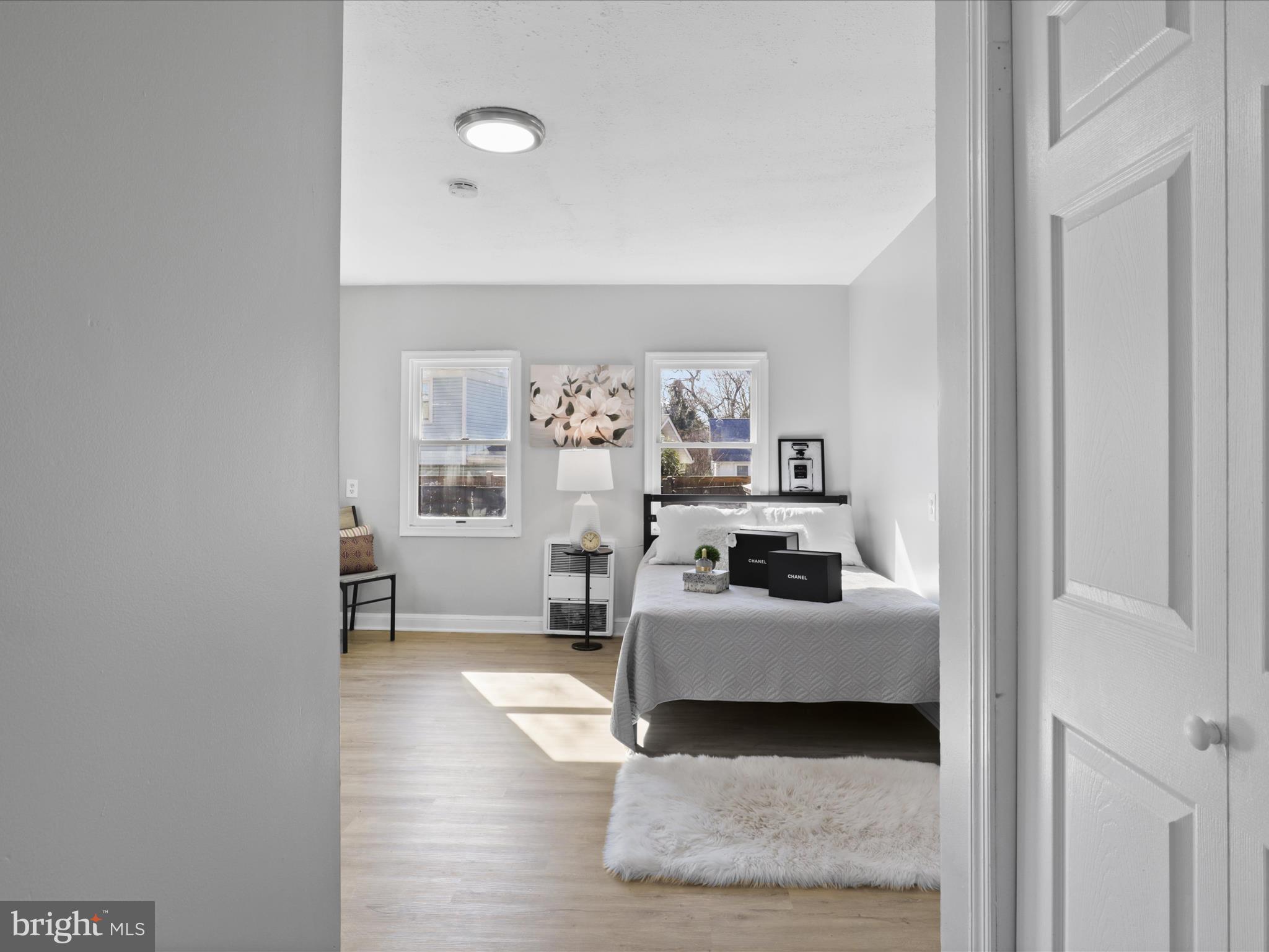 HOLMES - Residential Lease