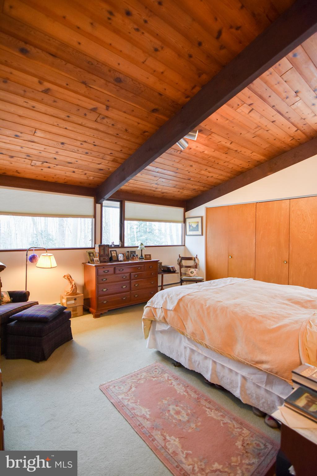 WHITE HALL - Residential