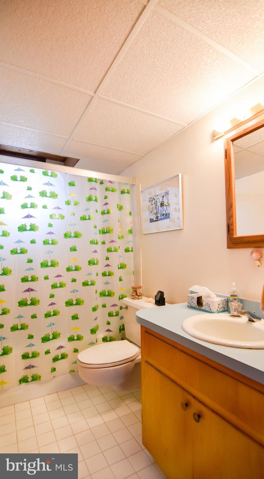 WHITE HALL - Residential