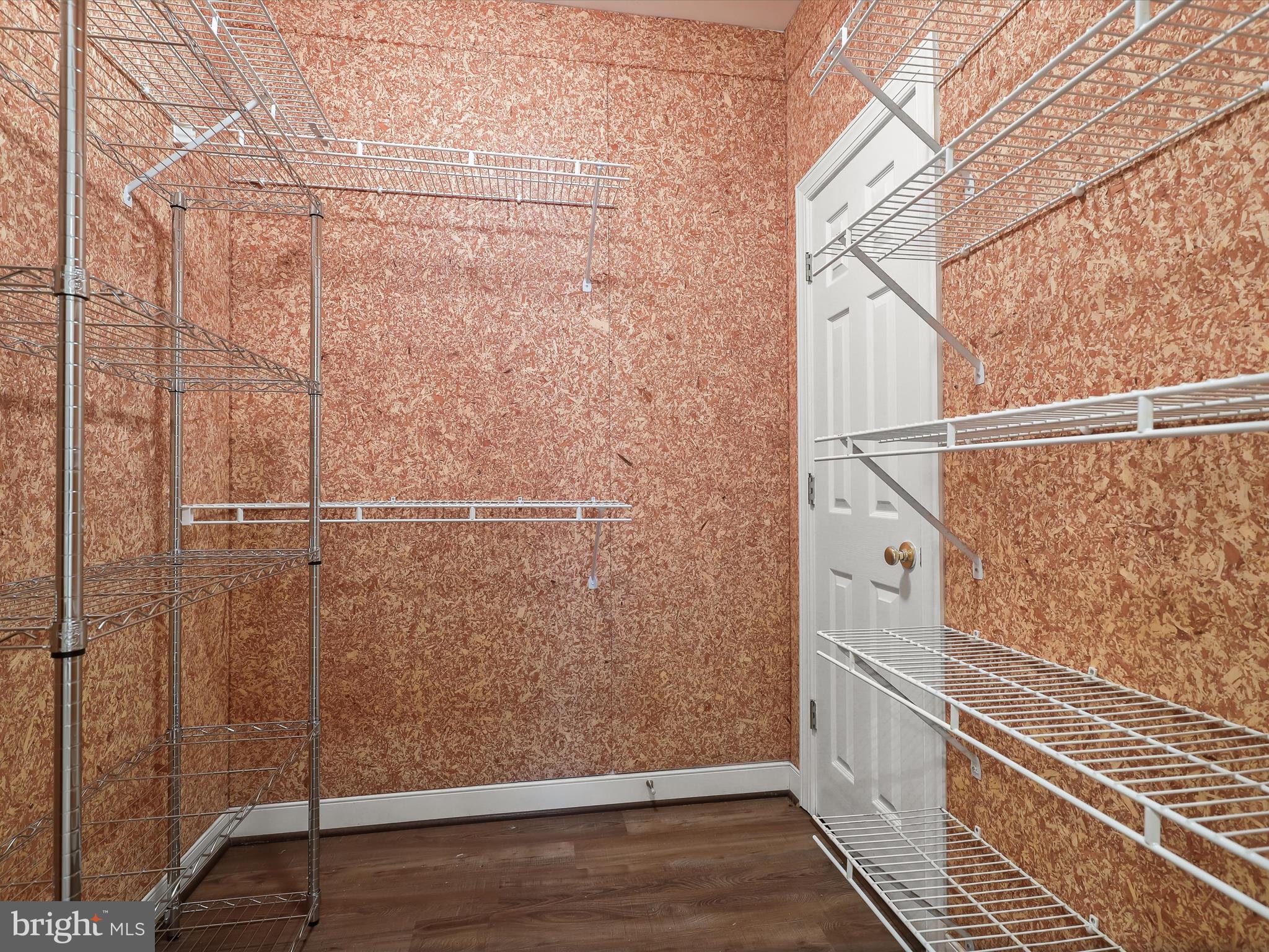 CHAPEL WOODS - Residential