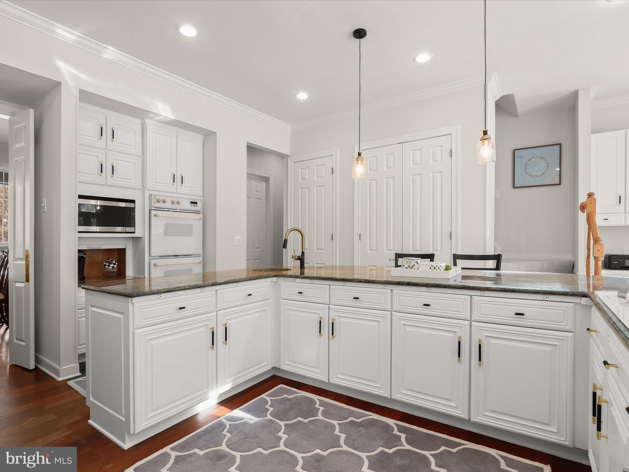 CHAPEL WOODS - Residential