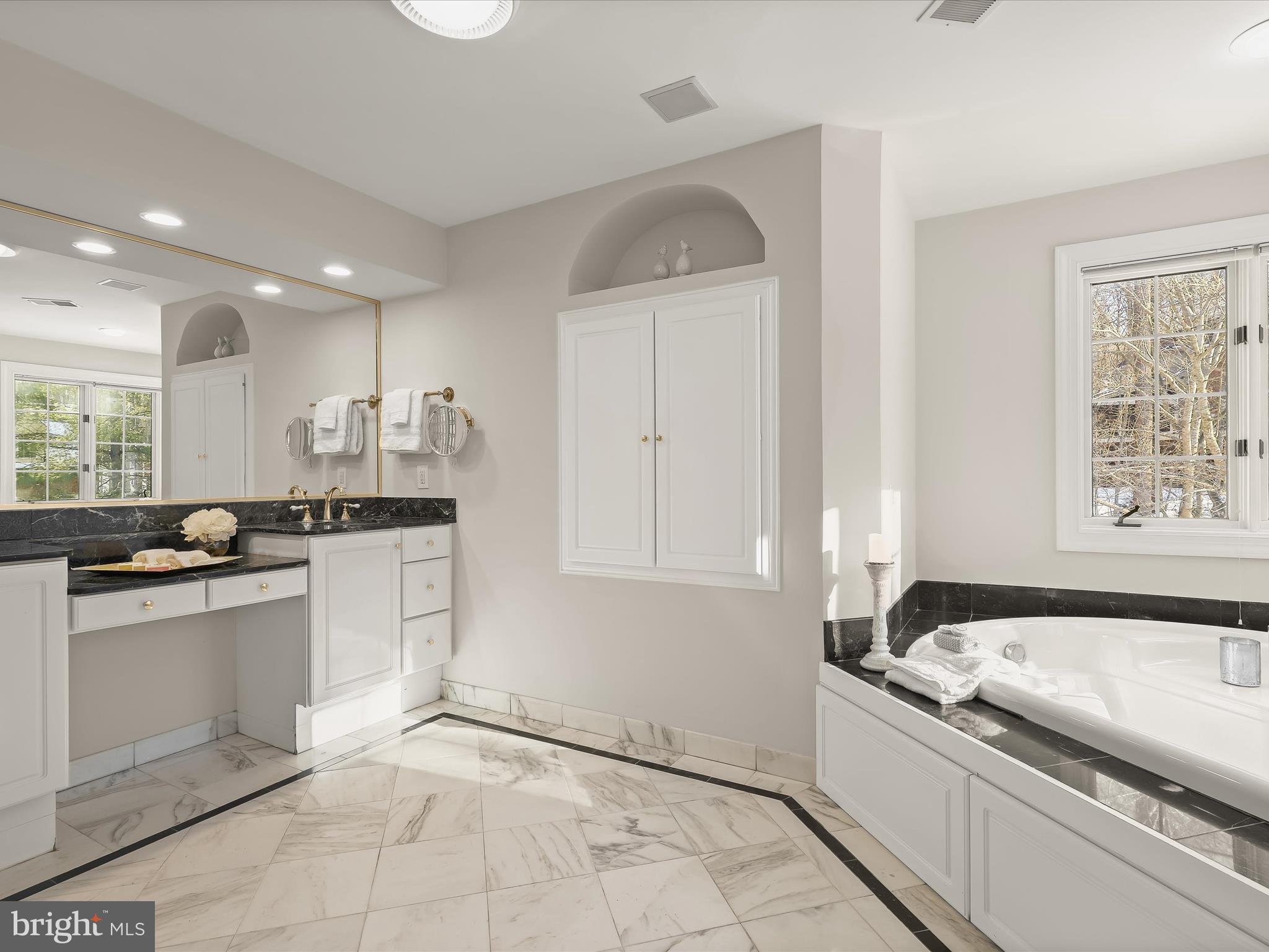 CHAPEL WOODS - Residential