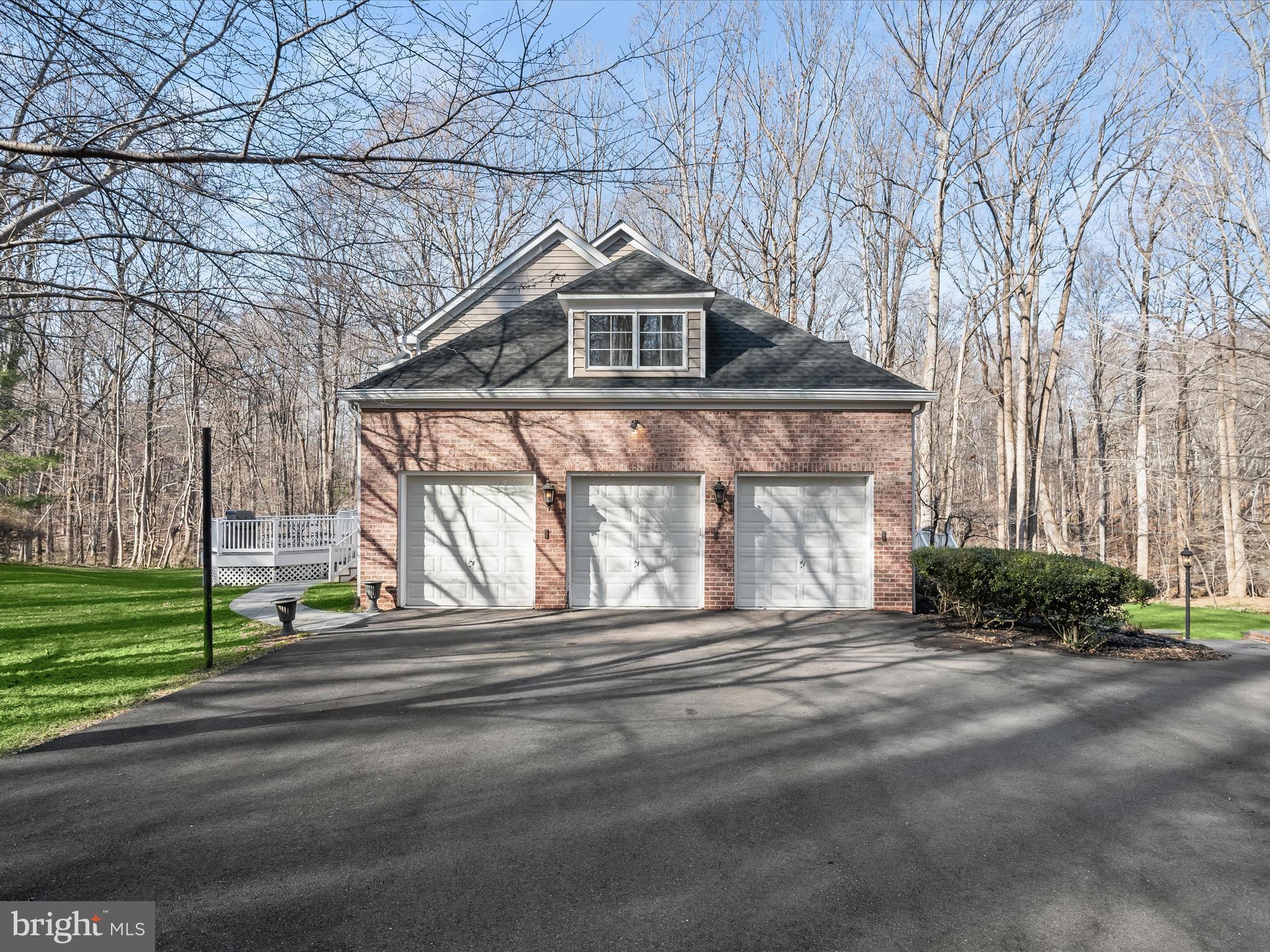 CHAPEL WOODS - Residential