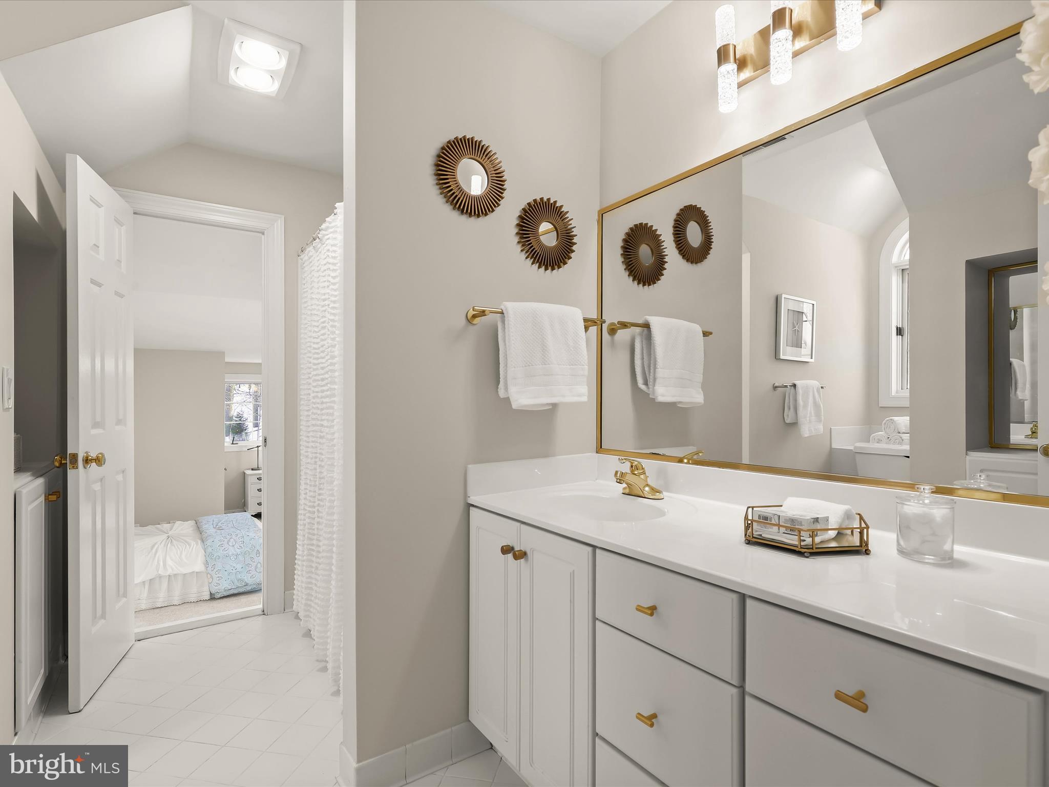 CHAPEL WOODS - Residential