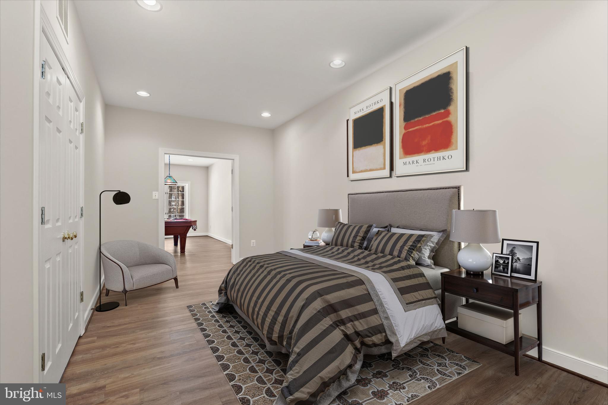 CHAPEL WOODS - Residential