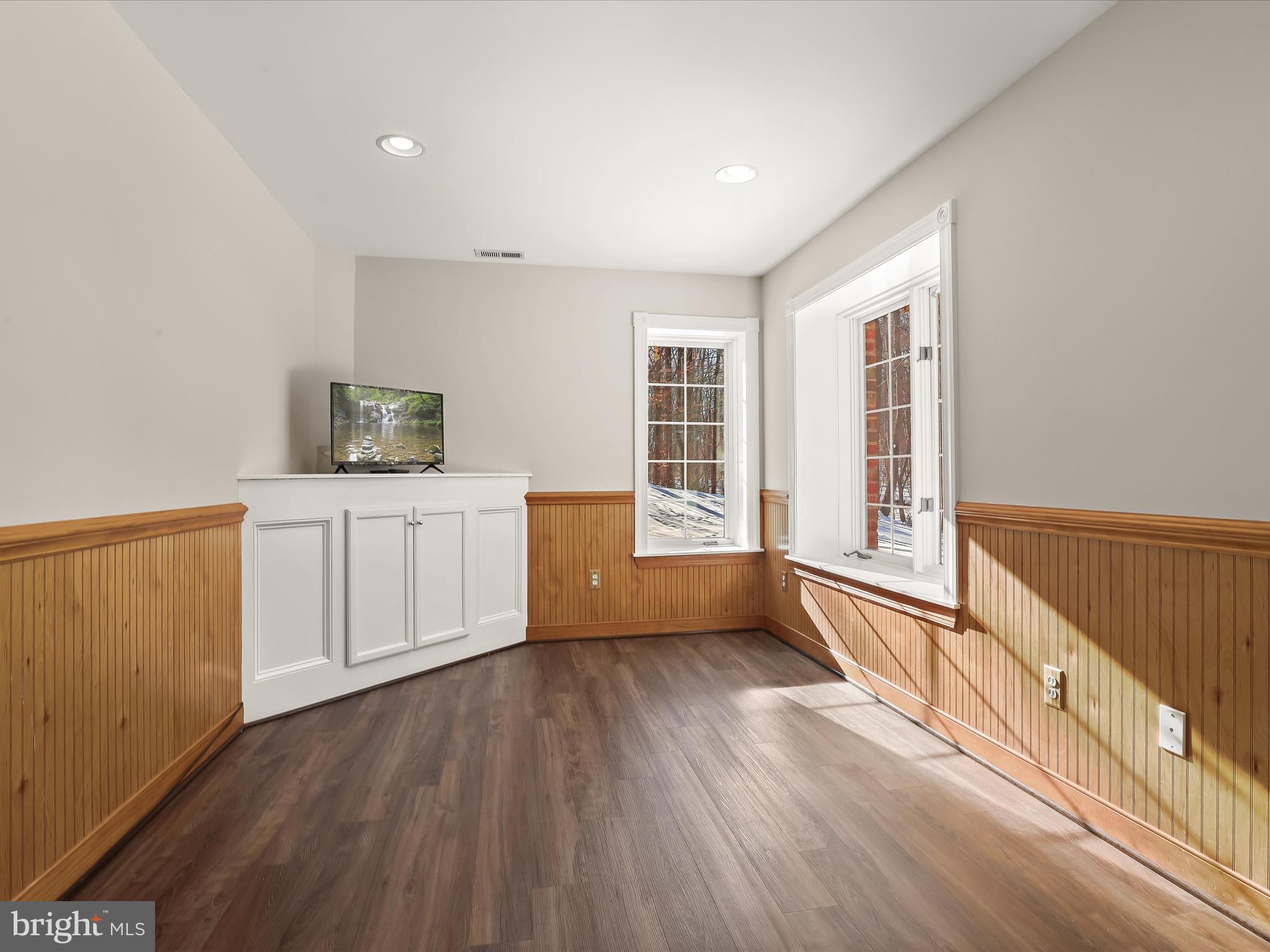 CHAPEL WOODS - Residential