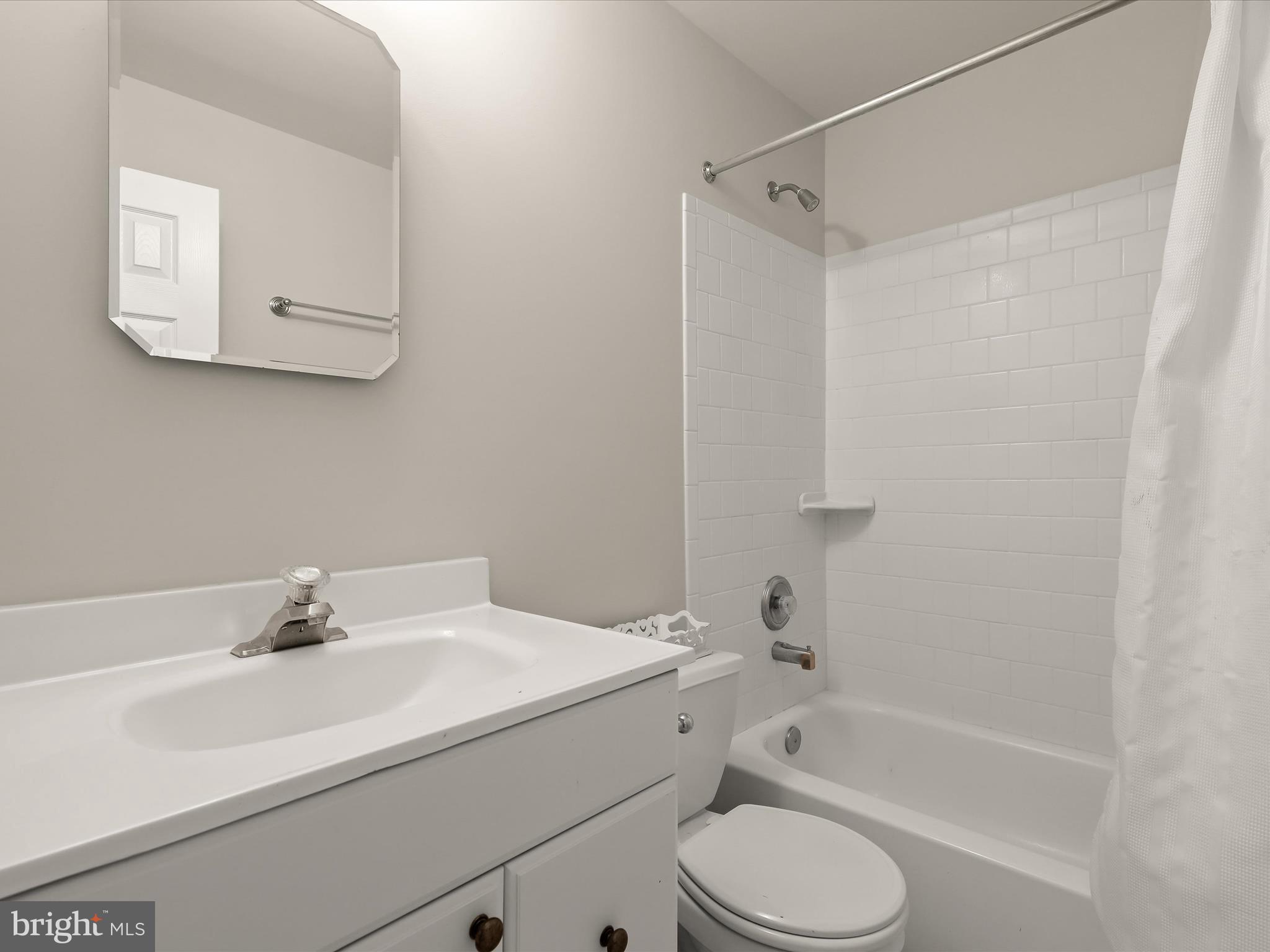 CHAPEL WOODS - Residential