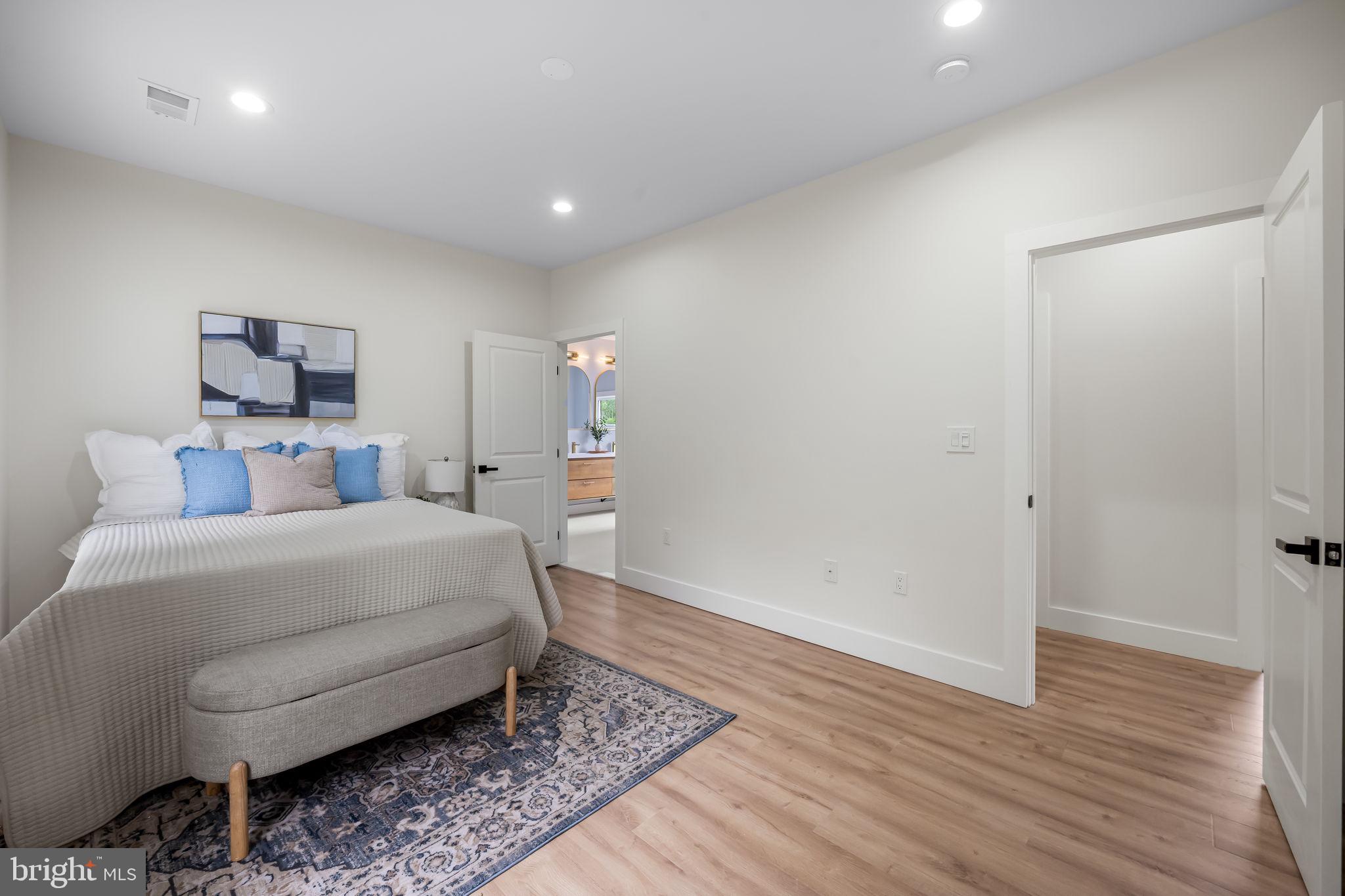 DARNESTOWN OUTSIDE - Residential