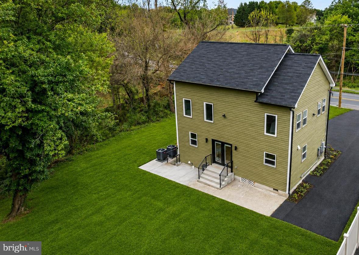 DARNESTOWN OUTSIDE - Residential