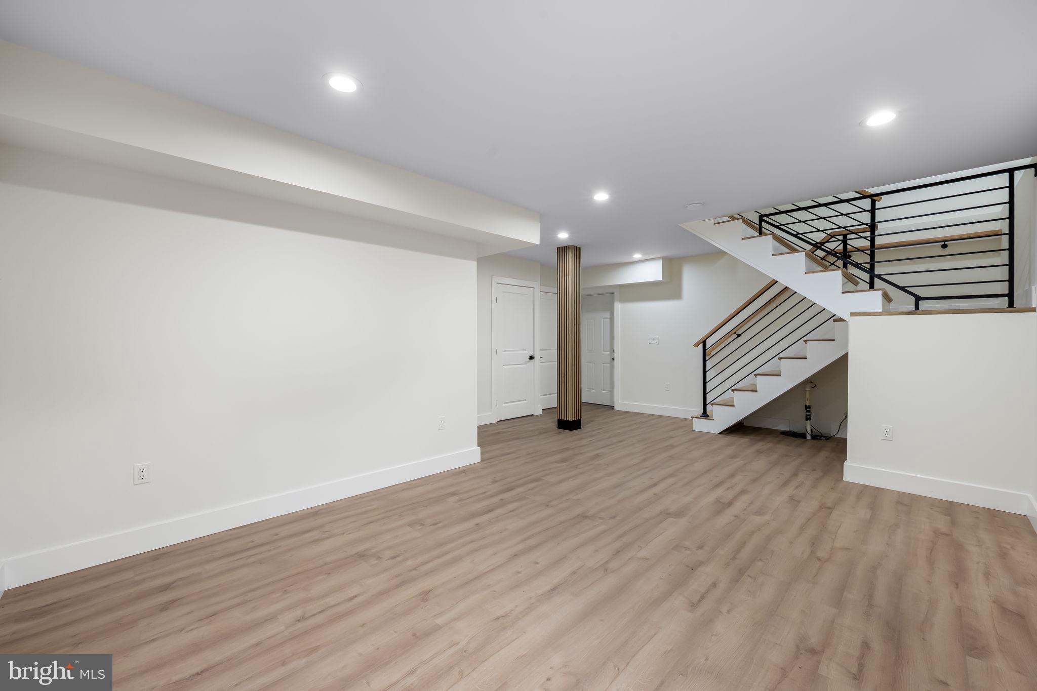 DARNESTOWN OUTSIDE - Residential