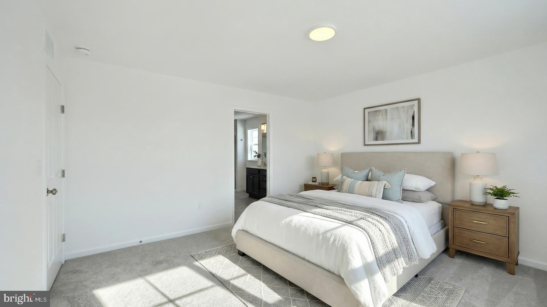 SUMMER LAYNE - Residential