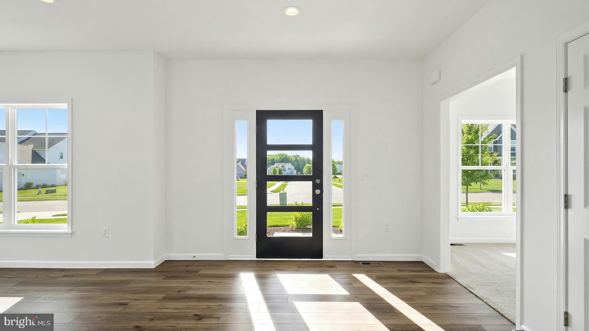 SUMMER LAYNE - Residential