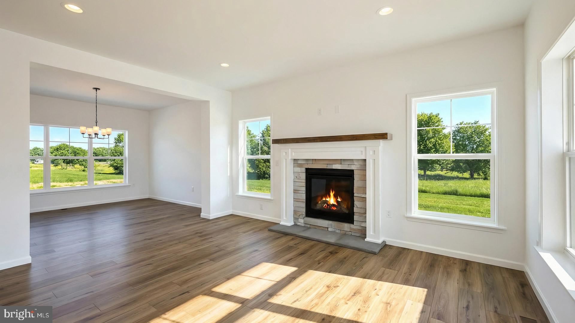 SUMMER LAYNE - Residential