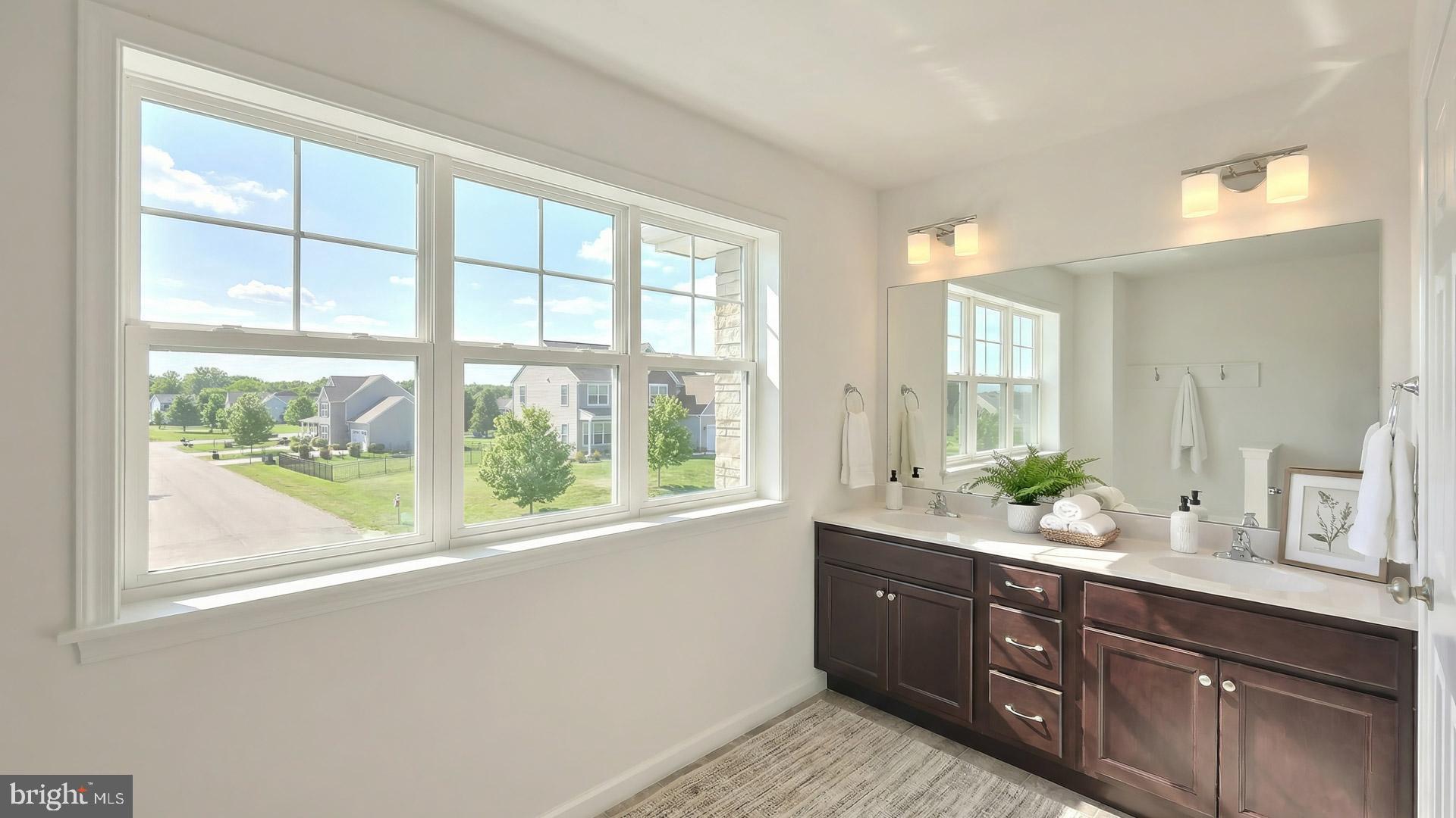 SUMMER LAYNE - Residential