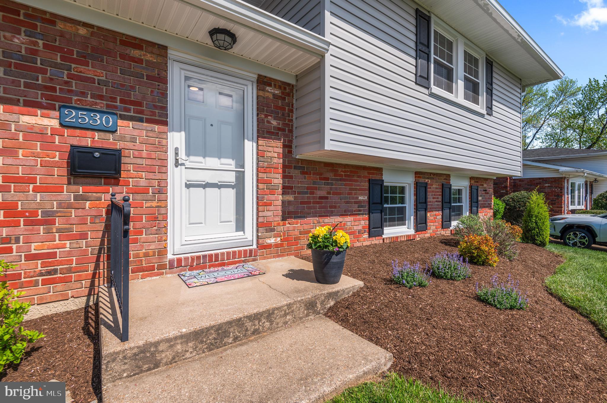 2530 LONDONDERRY ROAD