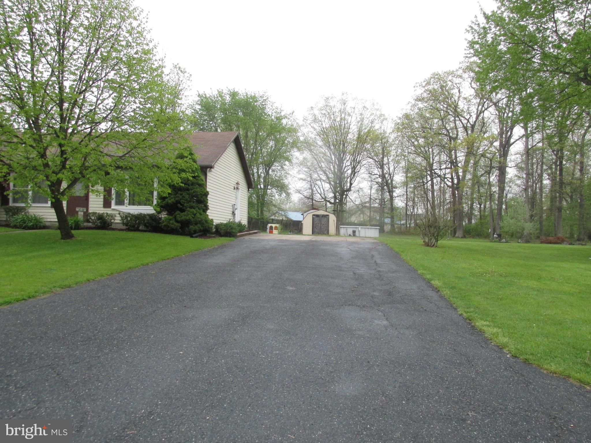 MIDDLE RIVER - Residential