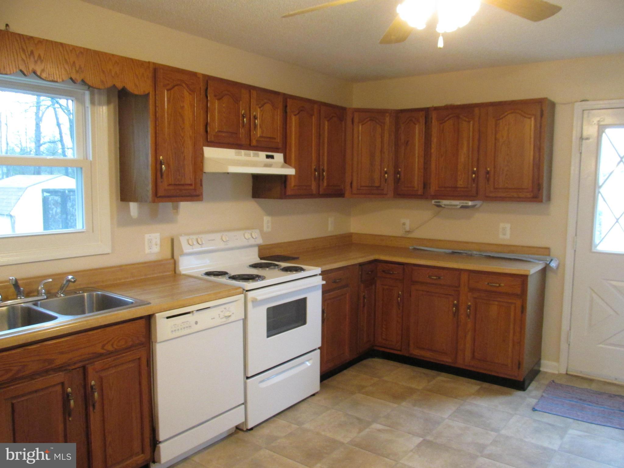 MIDDLE RIVER - Residential