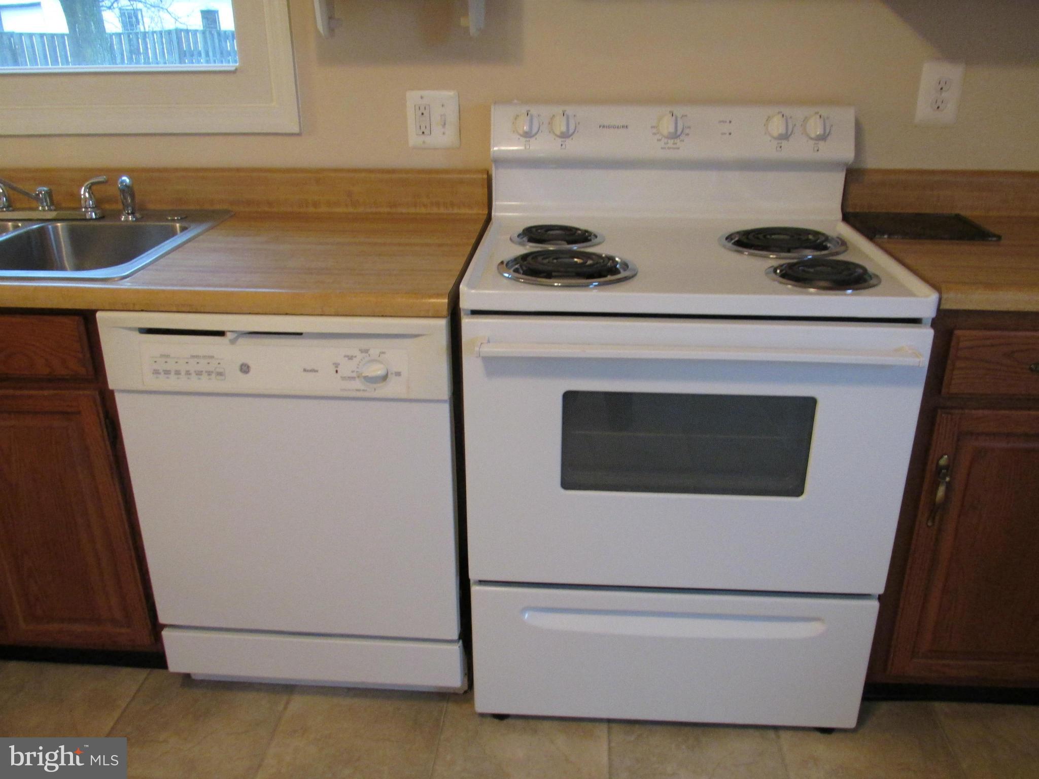 MIDDLE RIVER - Residential