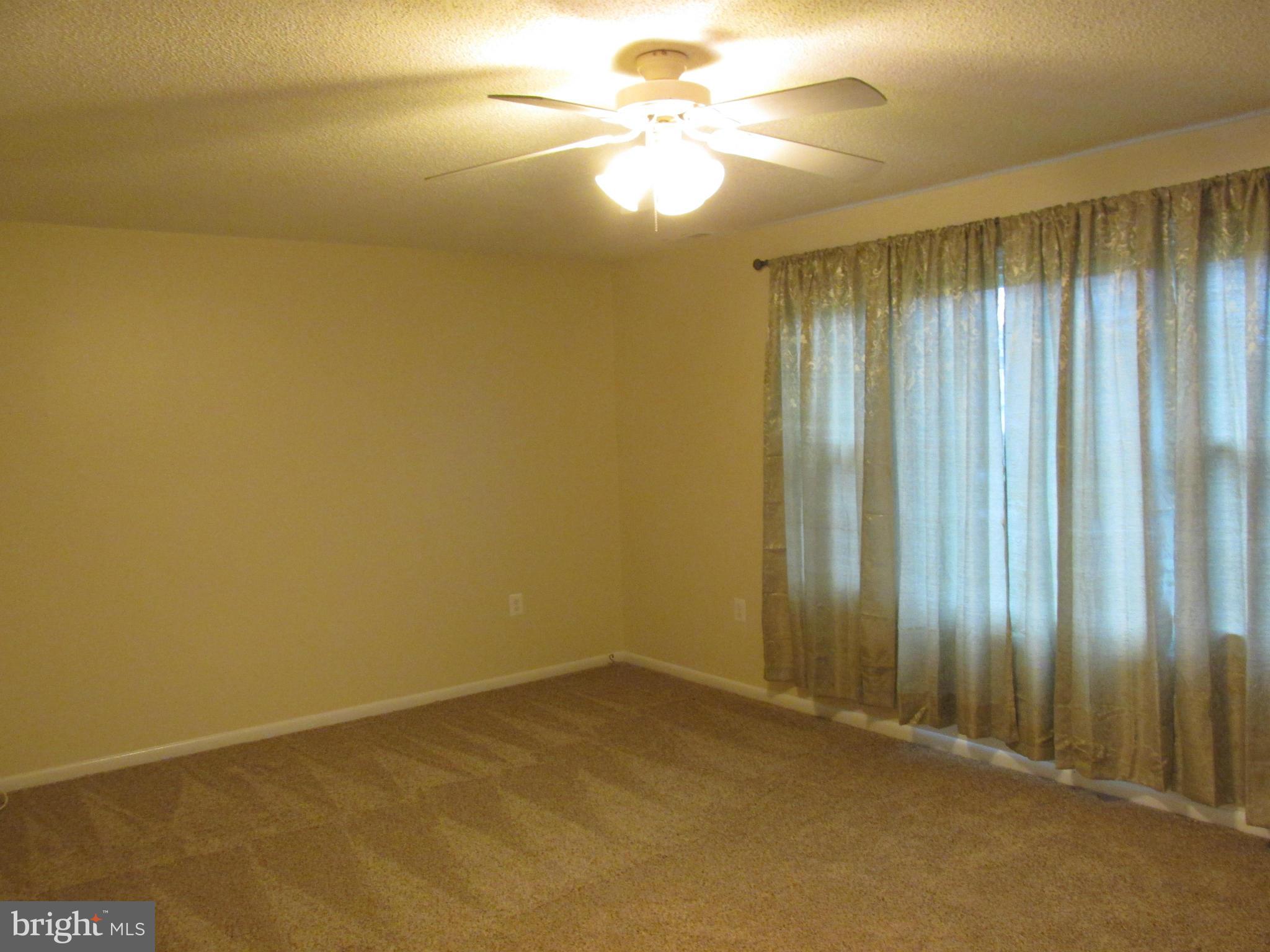 MIDDLE RIVER - Residential