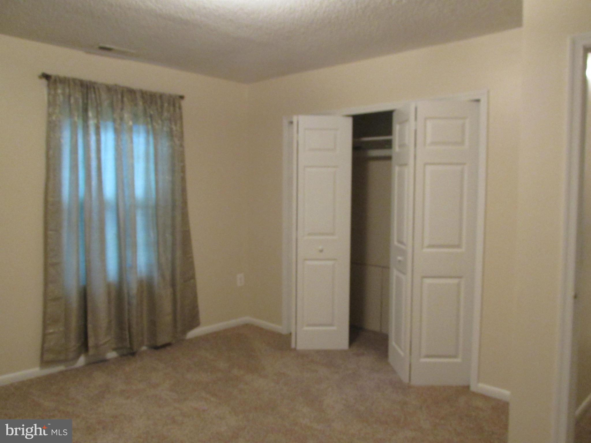 MIDDLE RIVER - Residential