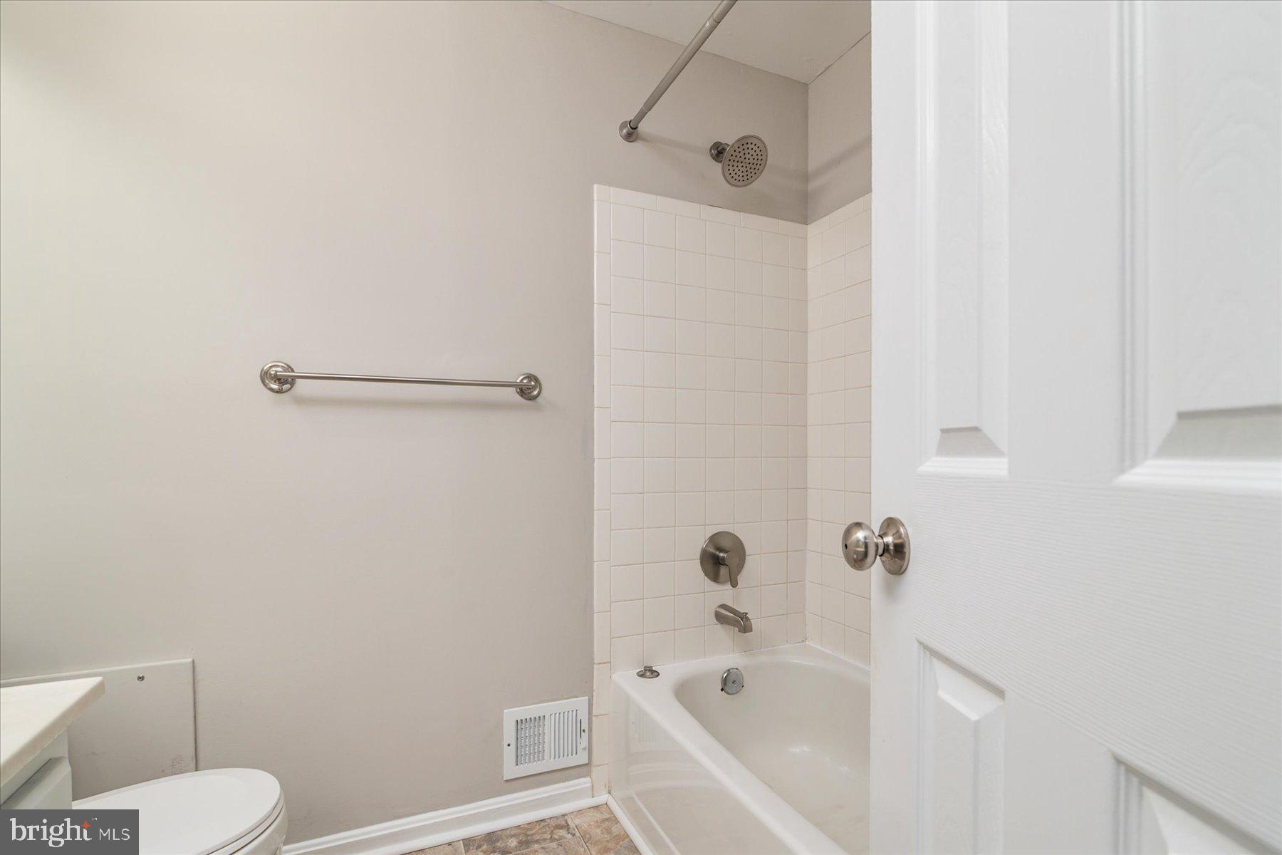 VILLAGE OF THOMAS RUN - Residential